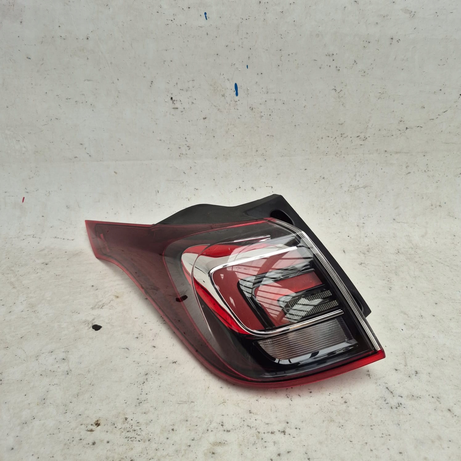 OPEL CROSSLAND X 17- light left rear part rear