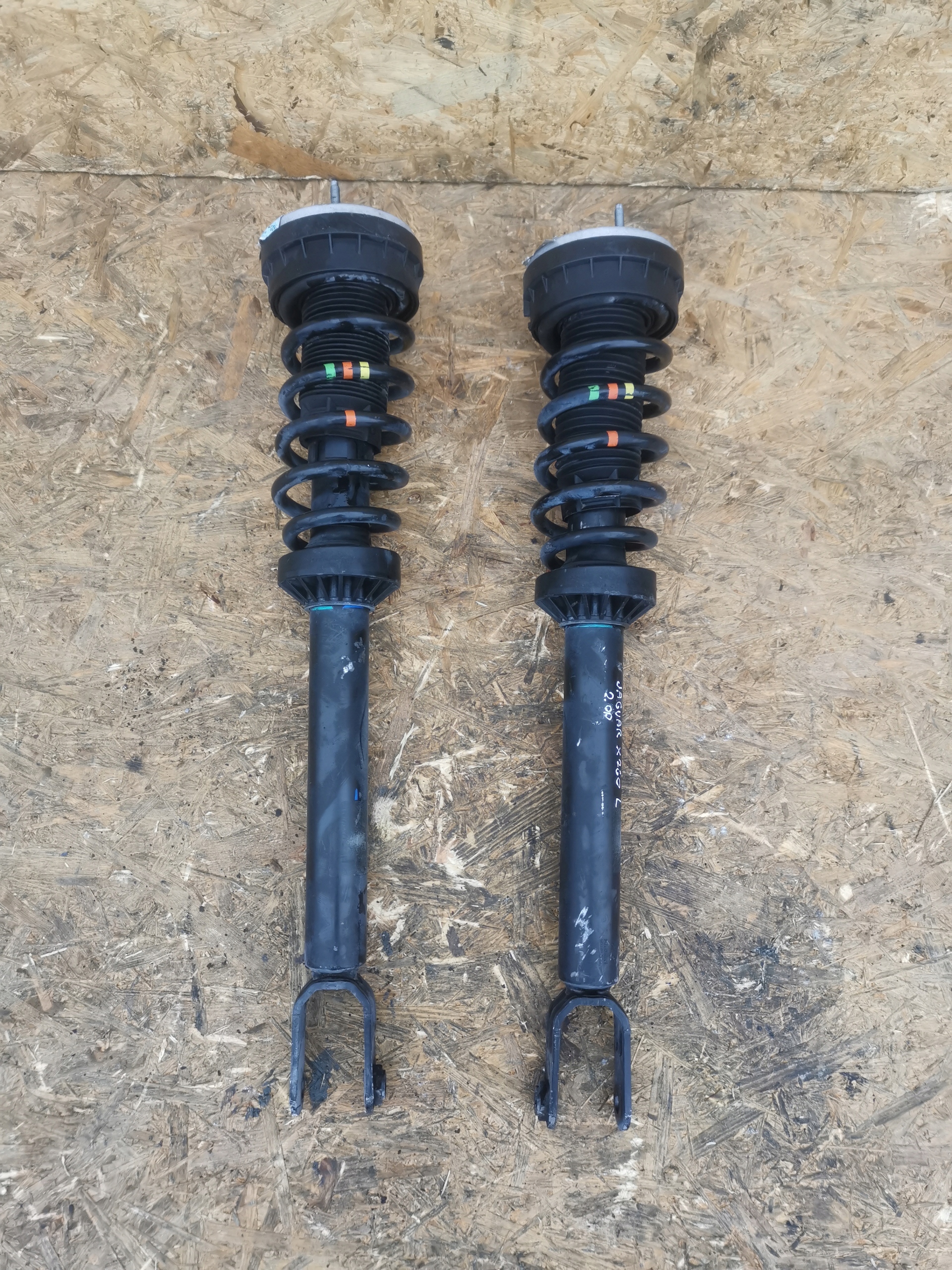 shock absorber left JAGUAR XF X260 GX63 18B036 AC