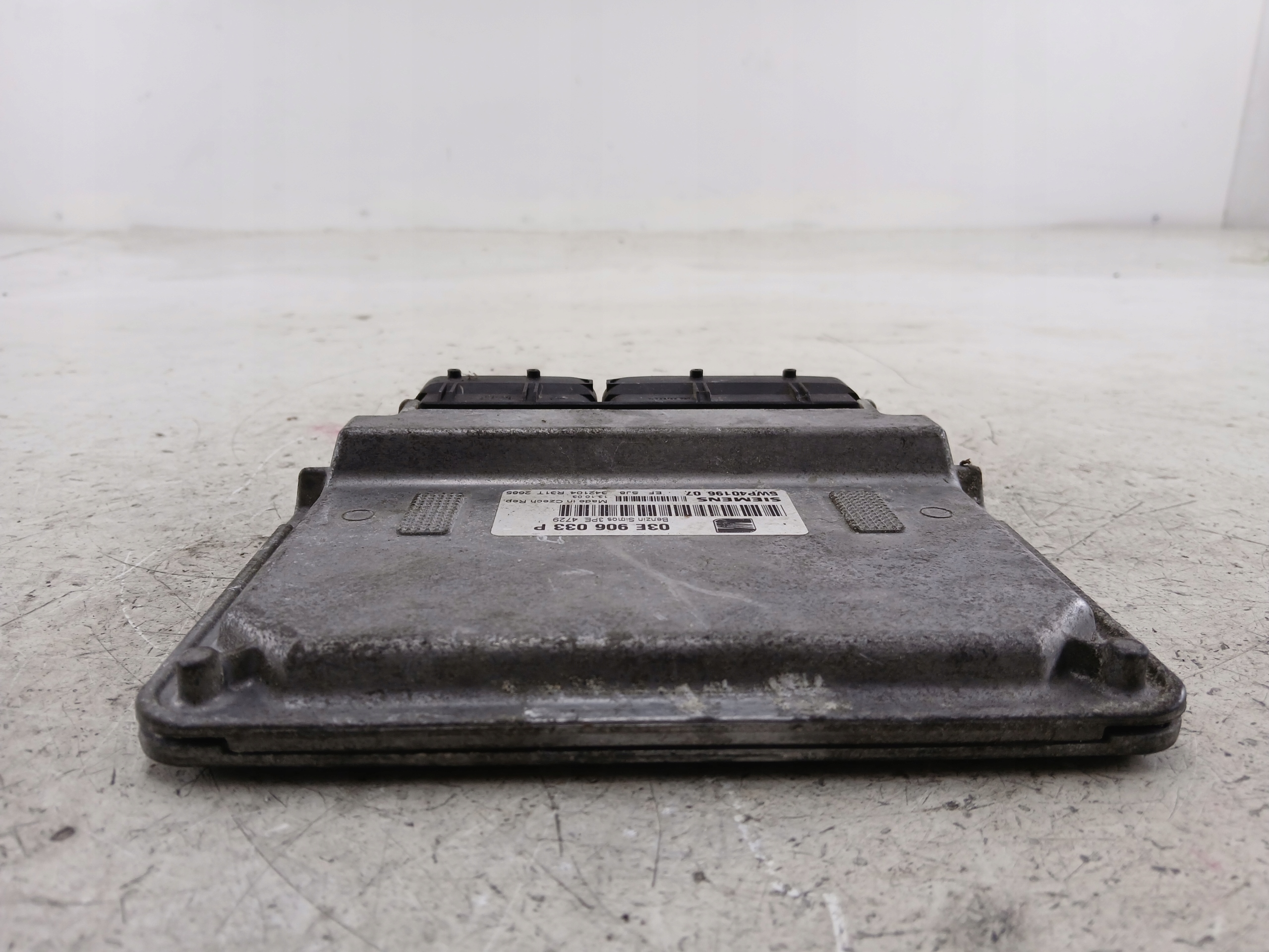 SEAT IBIZA III 1.2 control unit of the engine 03E906033P