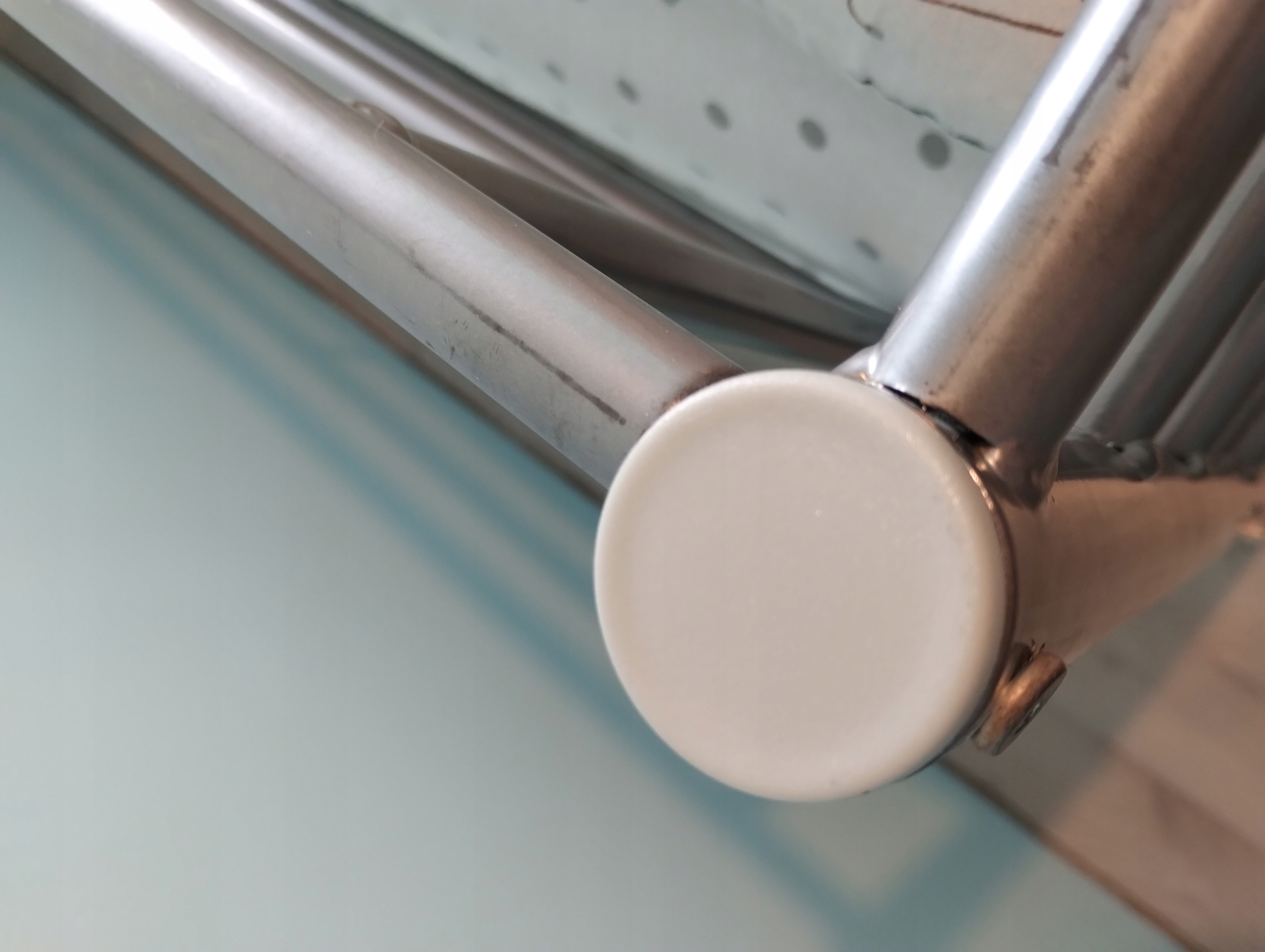 Zaślepka wewnętrzna na profil zatyczka rur Fi 25 100SZT CZARNA Waga produktu z opakowaniem jednostkowym 0.292 kg