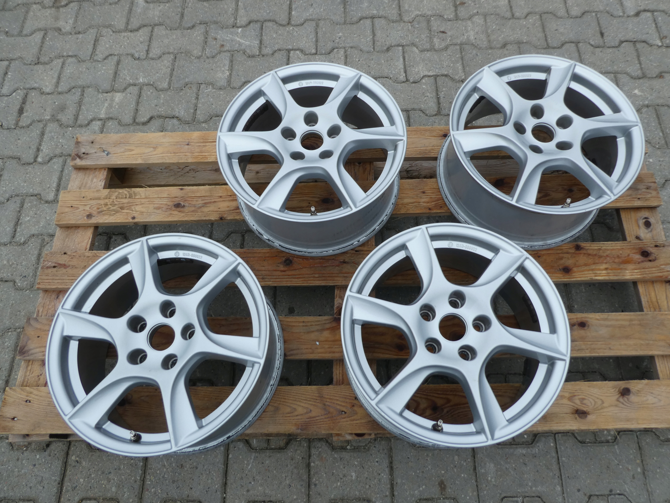 4X discs aluminium disc 124R-000022 VW 5X112