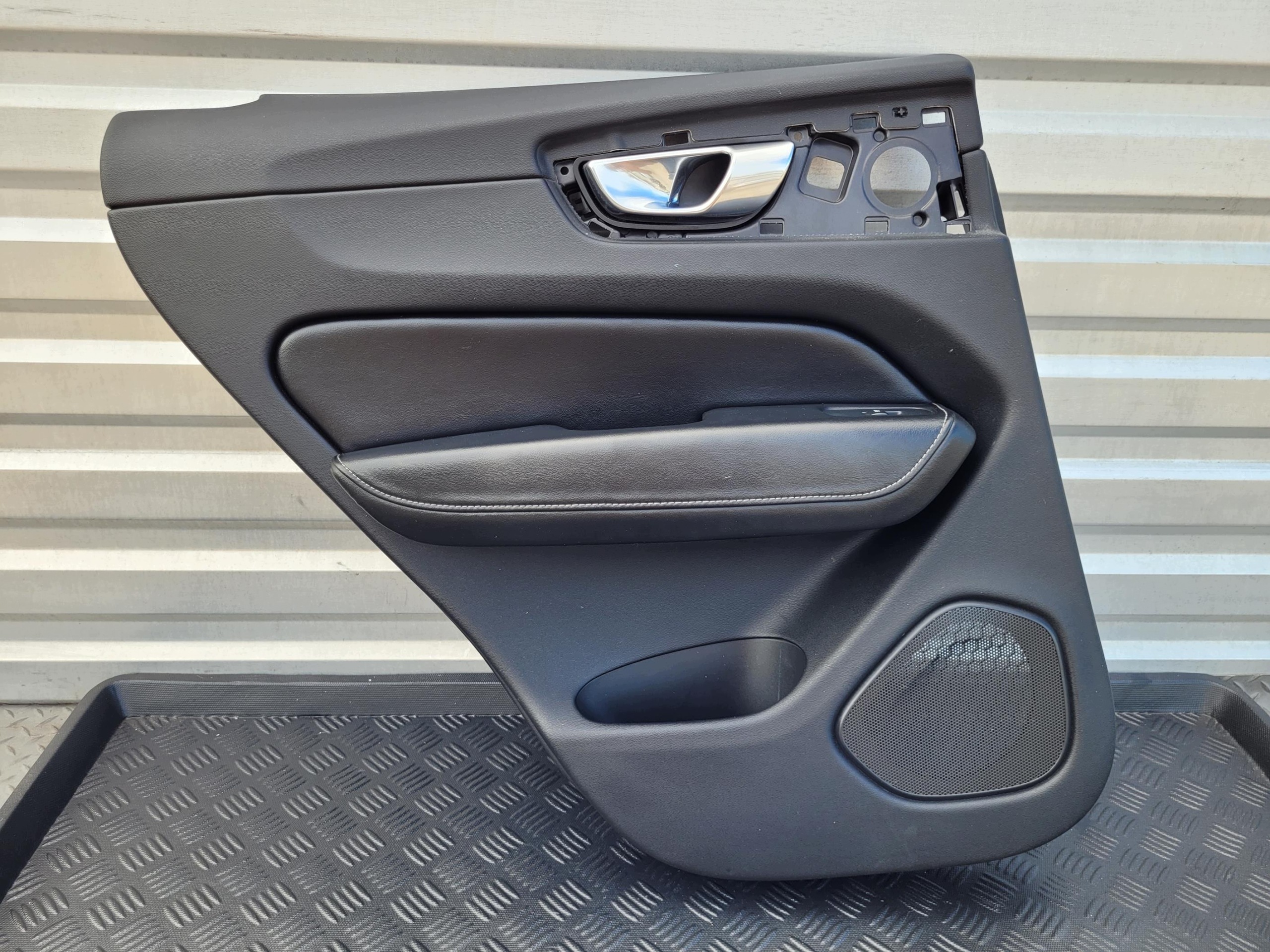 side door upholstery rear part rear left VOLVO XC60 II