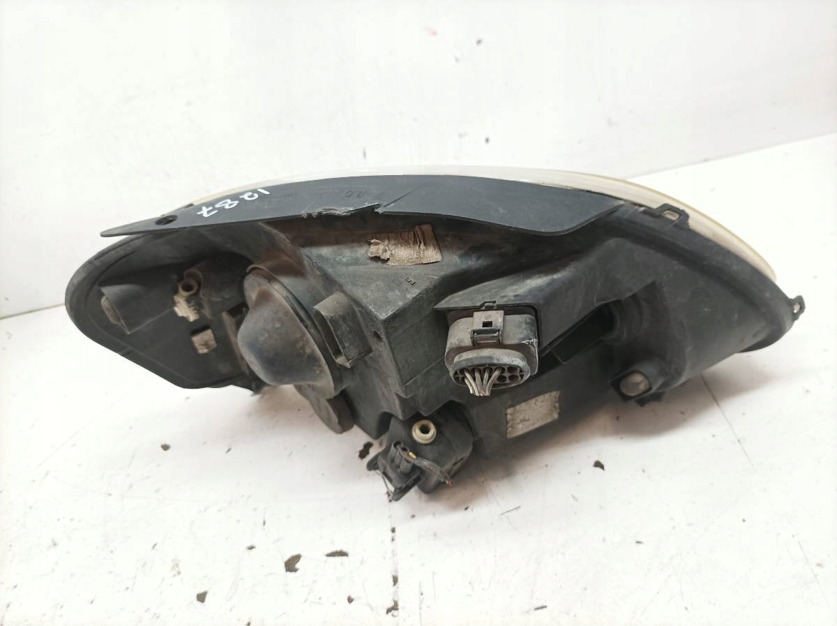 light front left EU VW Volkswagen Fox and (2003-2011)
