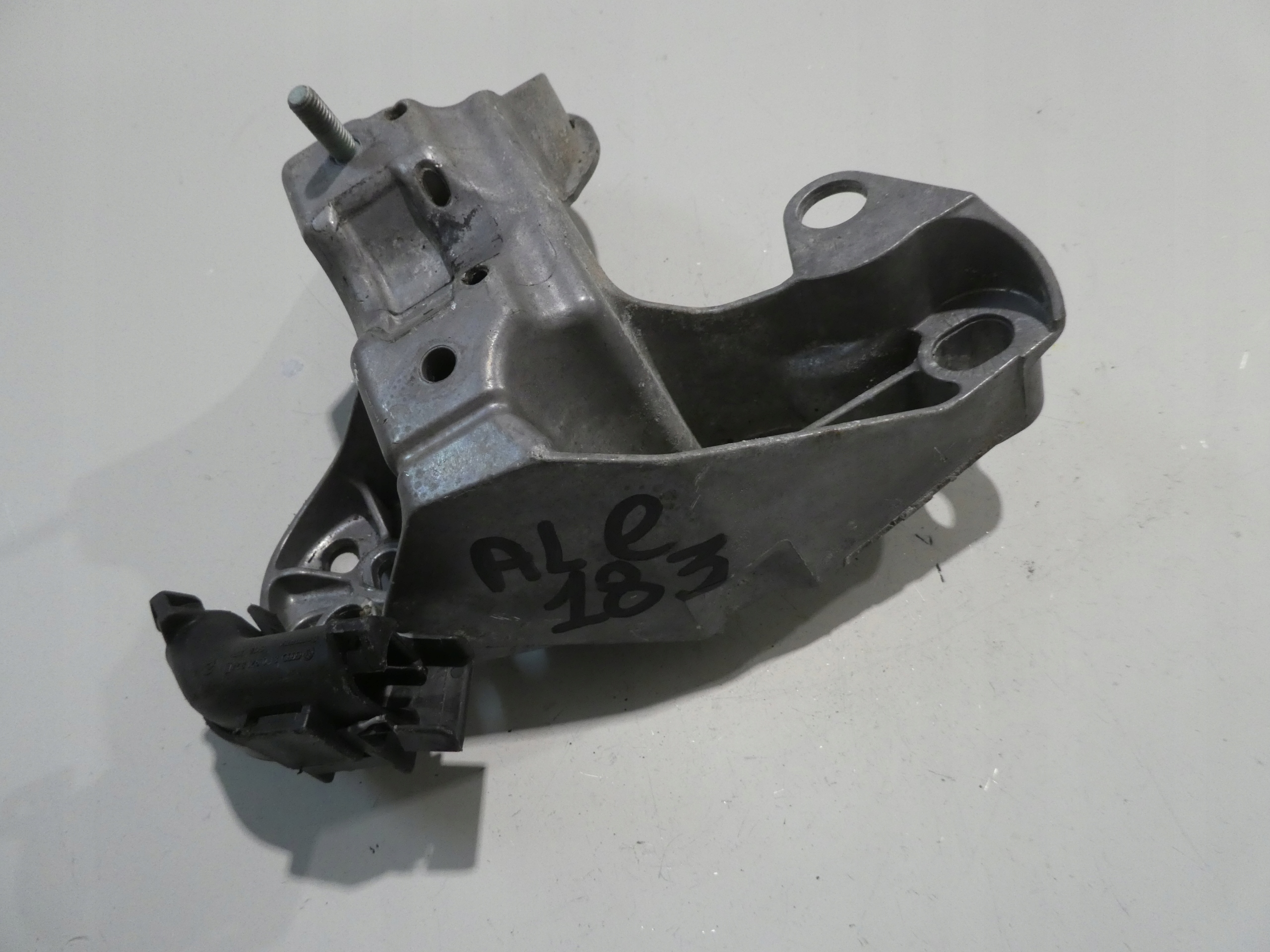 engine mount AUDI A4 B7 TDI 8E0199352