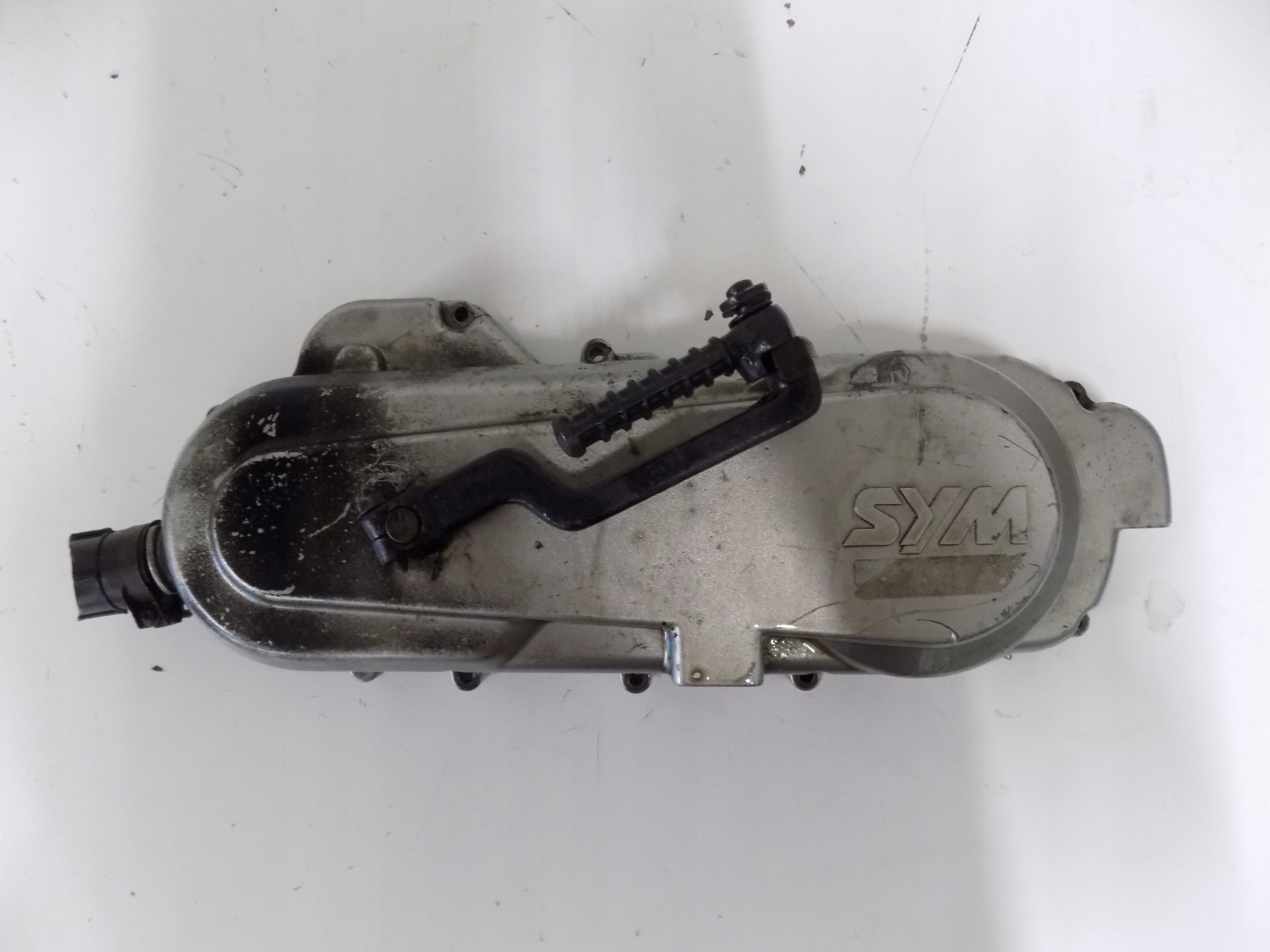 SYM FIDDLE 50 задняя крышка крышка M1