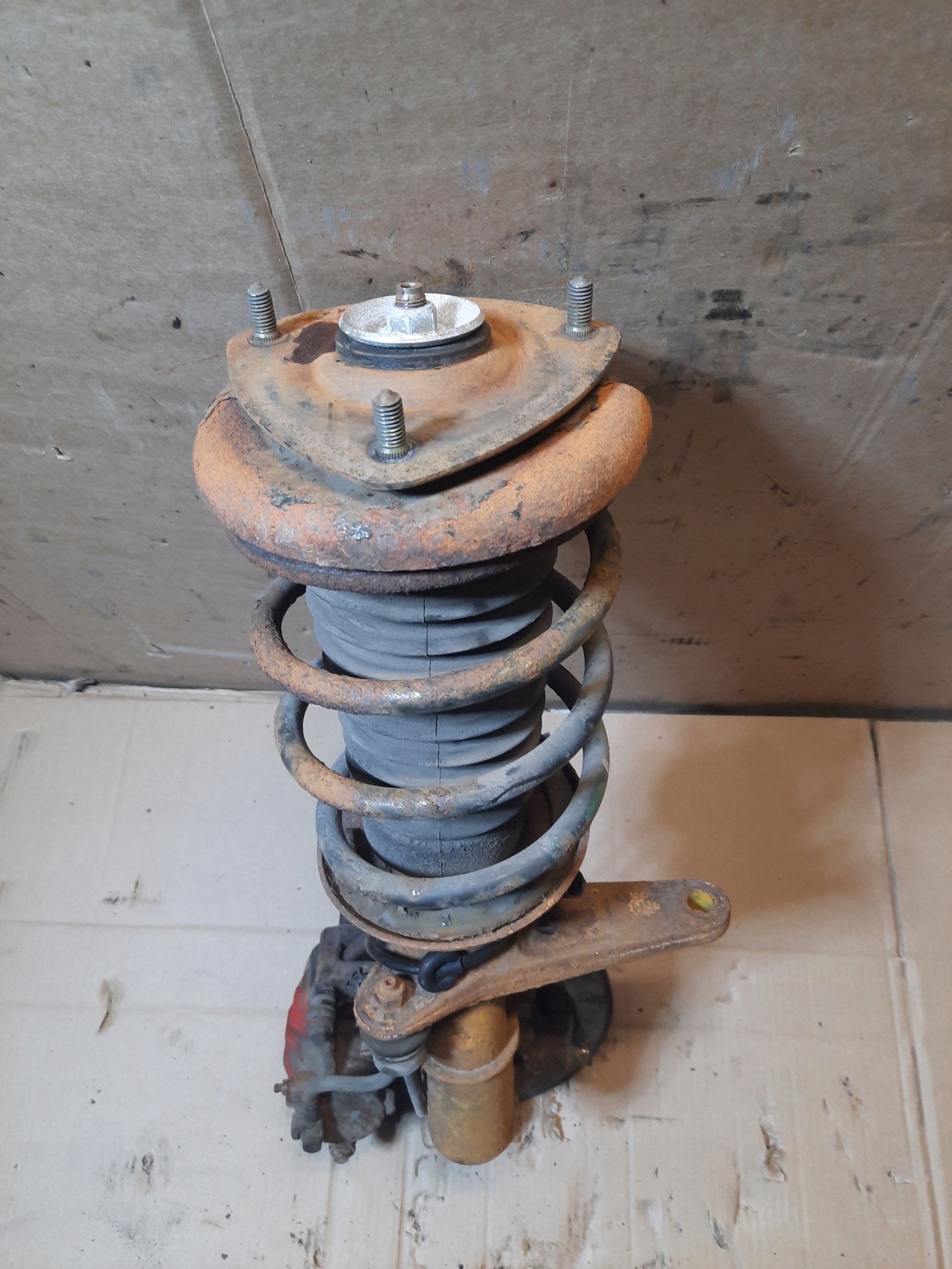 McPherson swing caliper disc PRAWYPRZOD LAND ROVR FREELANDER 1.8B