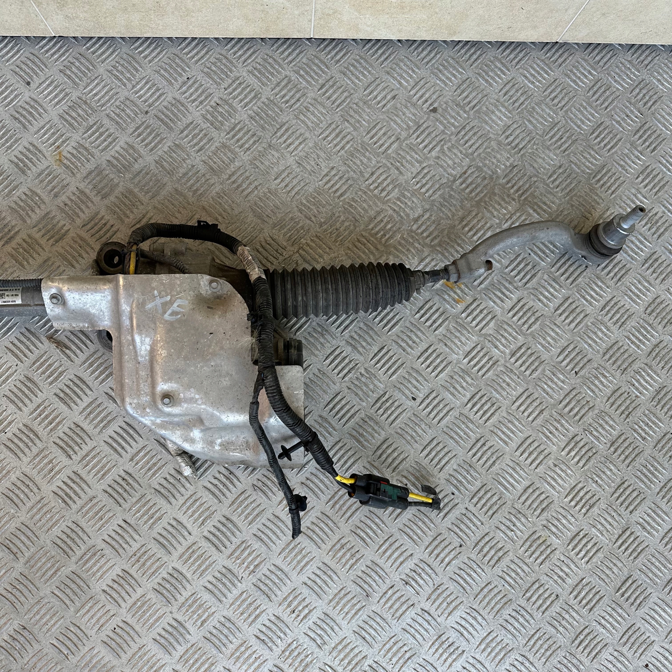 CONTROL JAGUAR XE 2.0 DIESEL 2015 ROK GX73-3200-AE