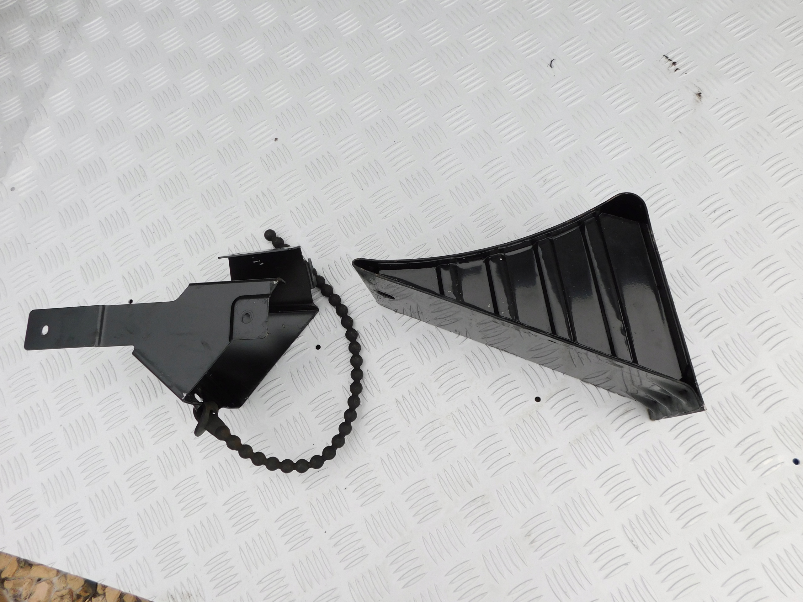 Klin + bracket mocujacy Mercedes Sprinter 906 VW Crafter original