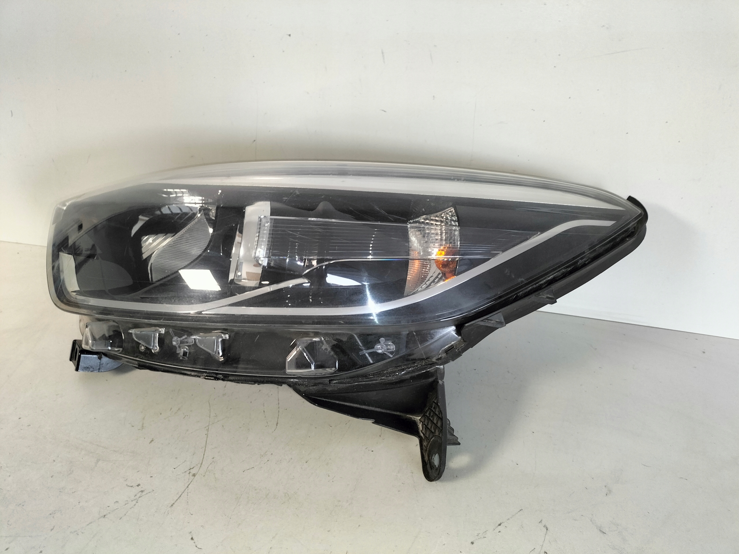 light front reflektor left RENAULT CAPTUR and 13