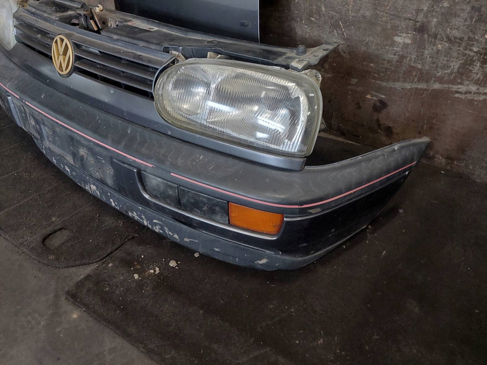 complete front bonnet bumper light fender VOLKSWAGEN GOLF III LA7U