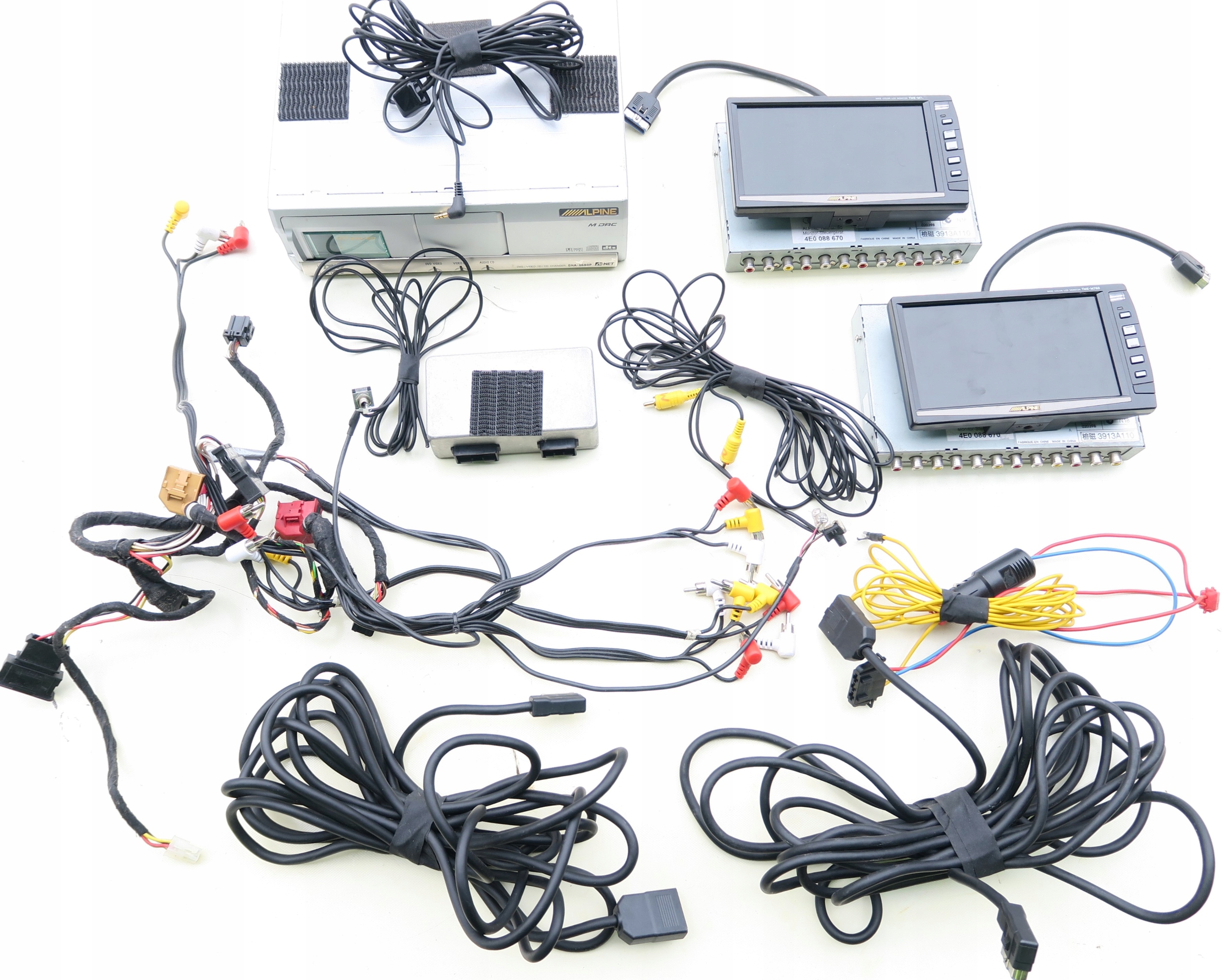 4E0088660 - Alpine мониторы для подголовников Audi A8 D3 Changer