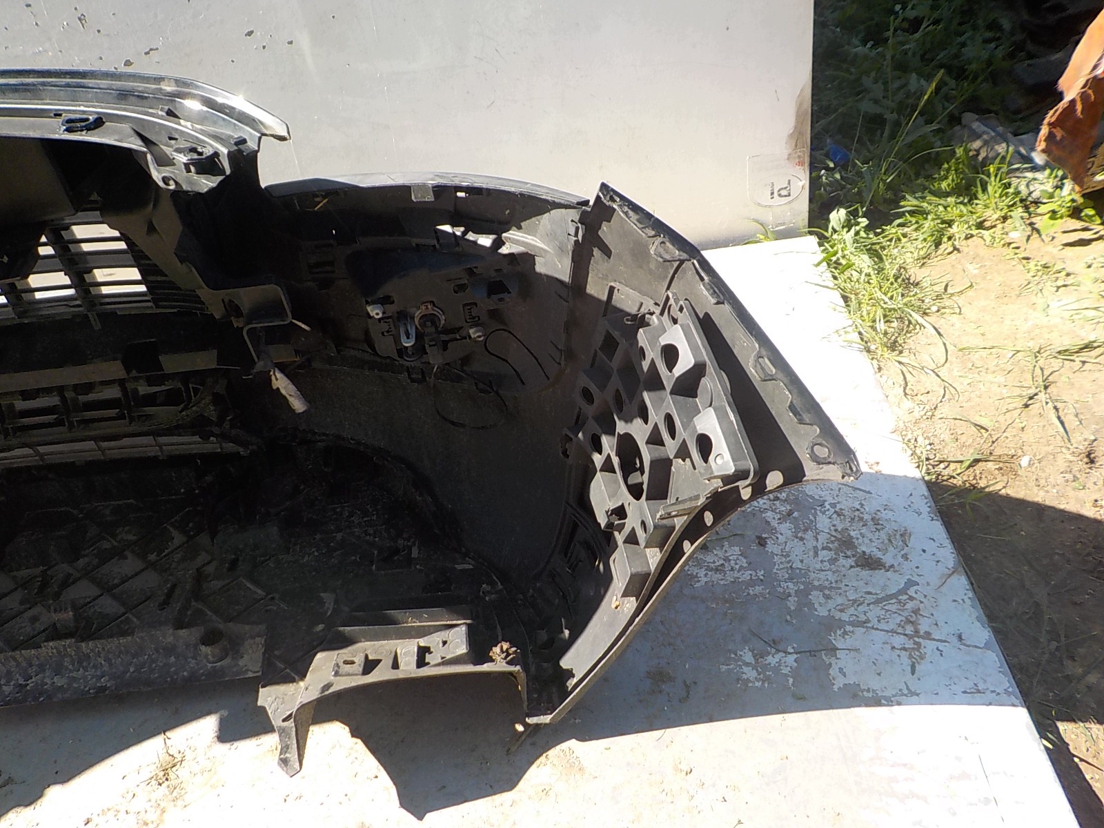 587 PEUGEOT 3008 09-13 bumper front front