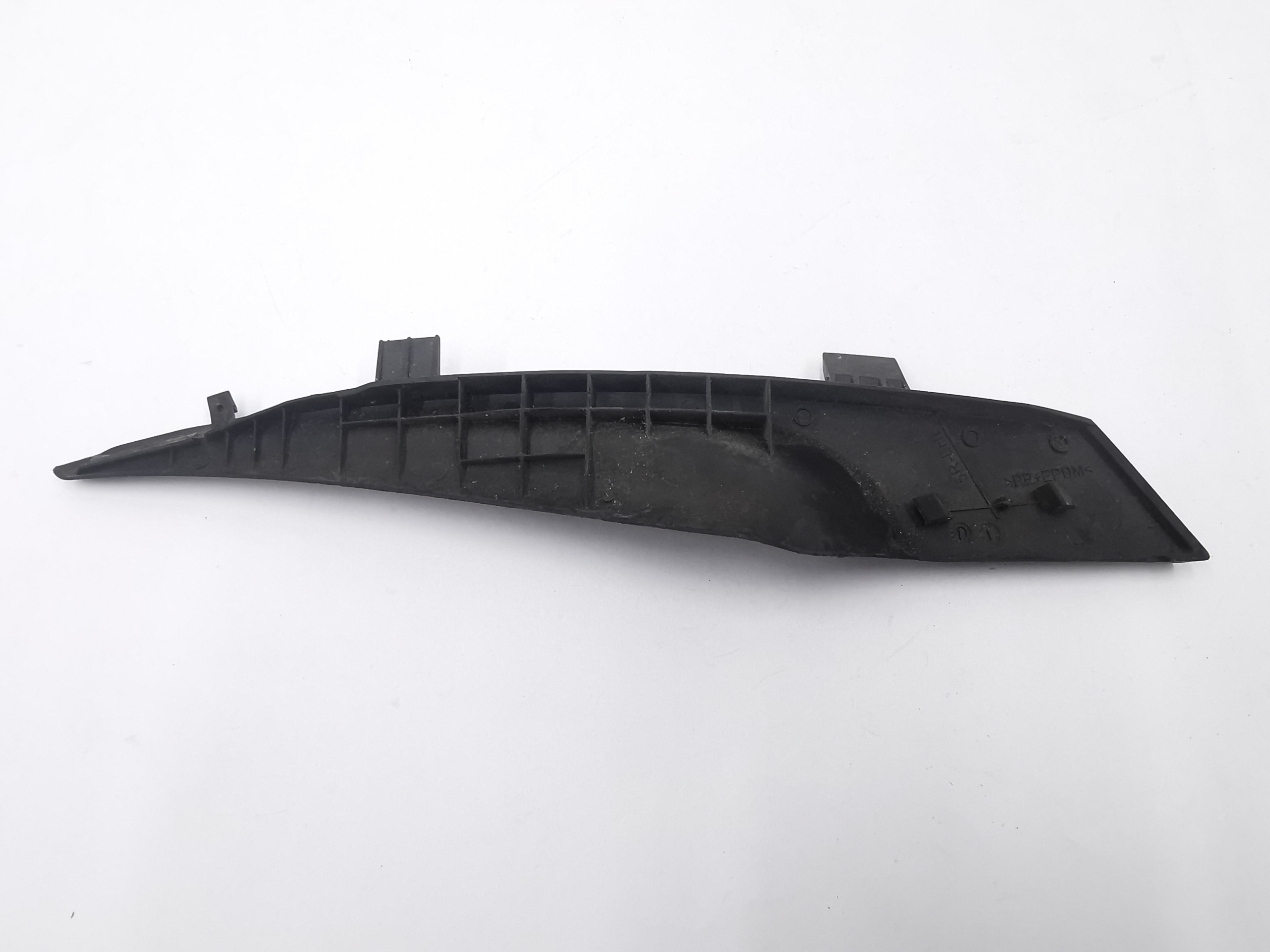 gasket under the window right TOYOTA COROLLA E16 53823-02090