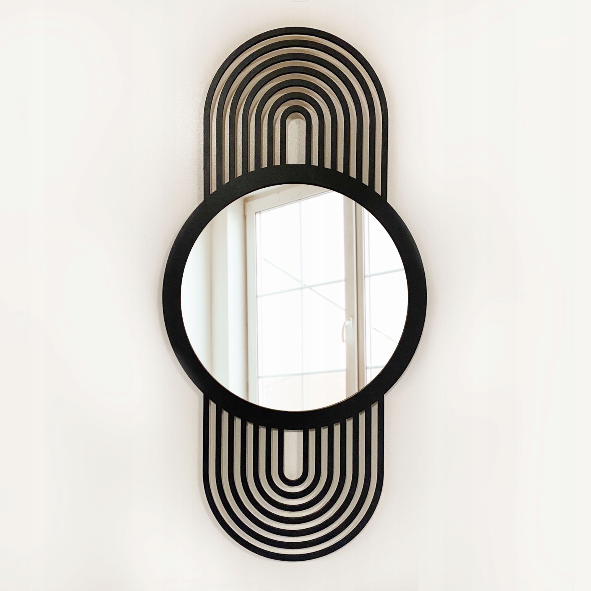 Lustro w drewnianej ramie, lusro ścienne, okrągłe