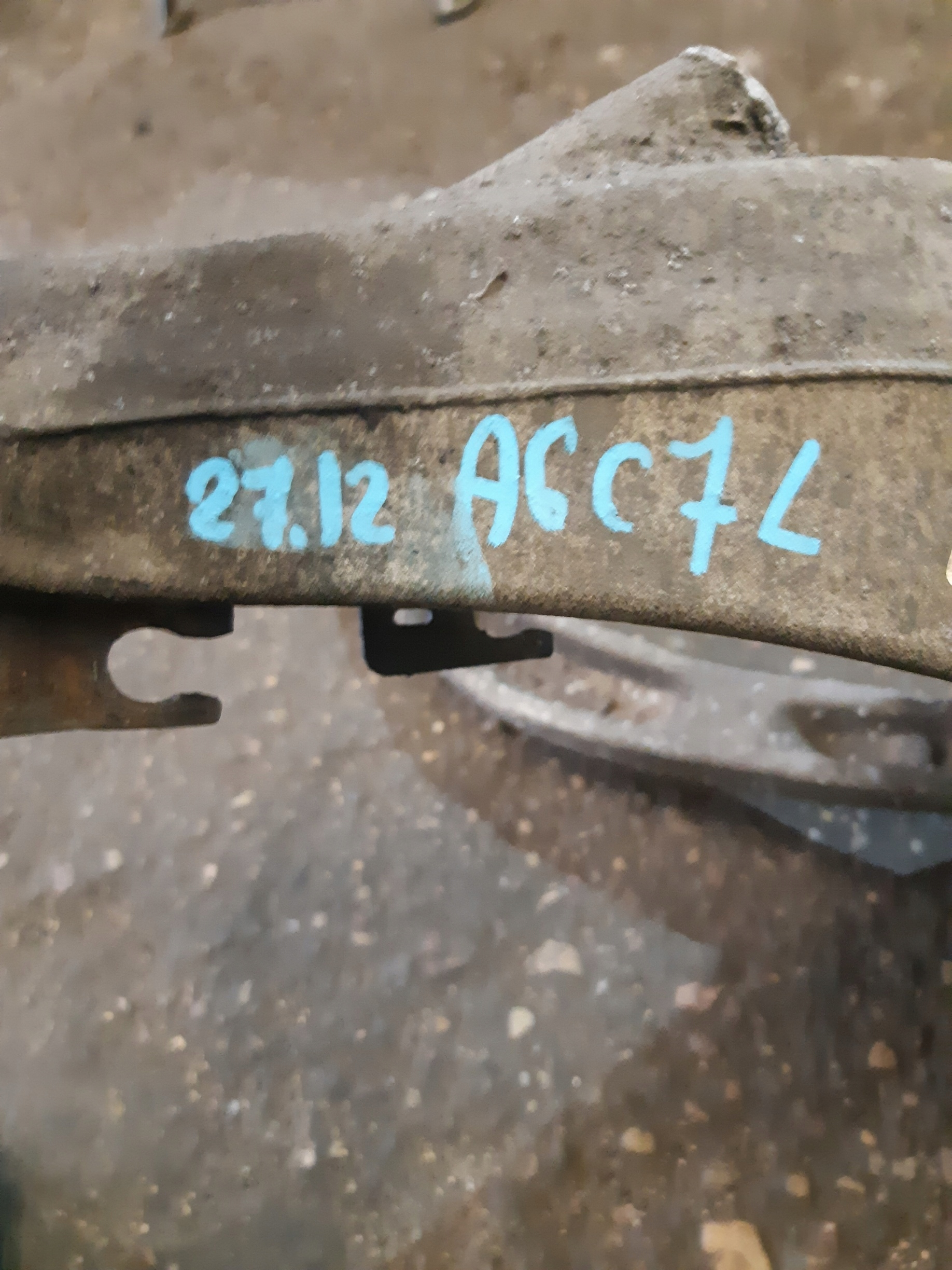 AUDI A6 C7 swing left front left front of the arm 4G0407241D