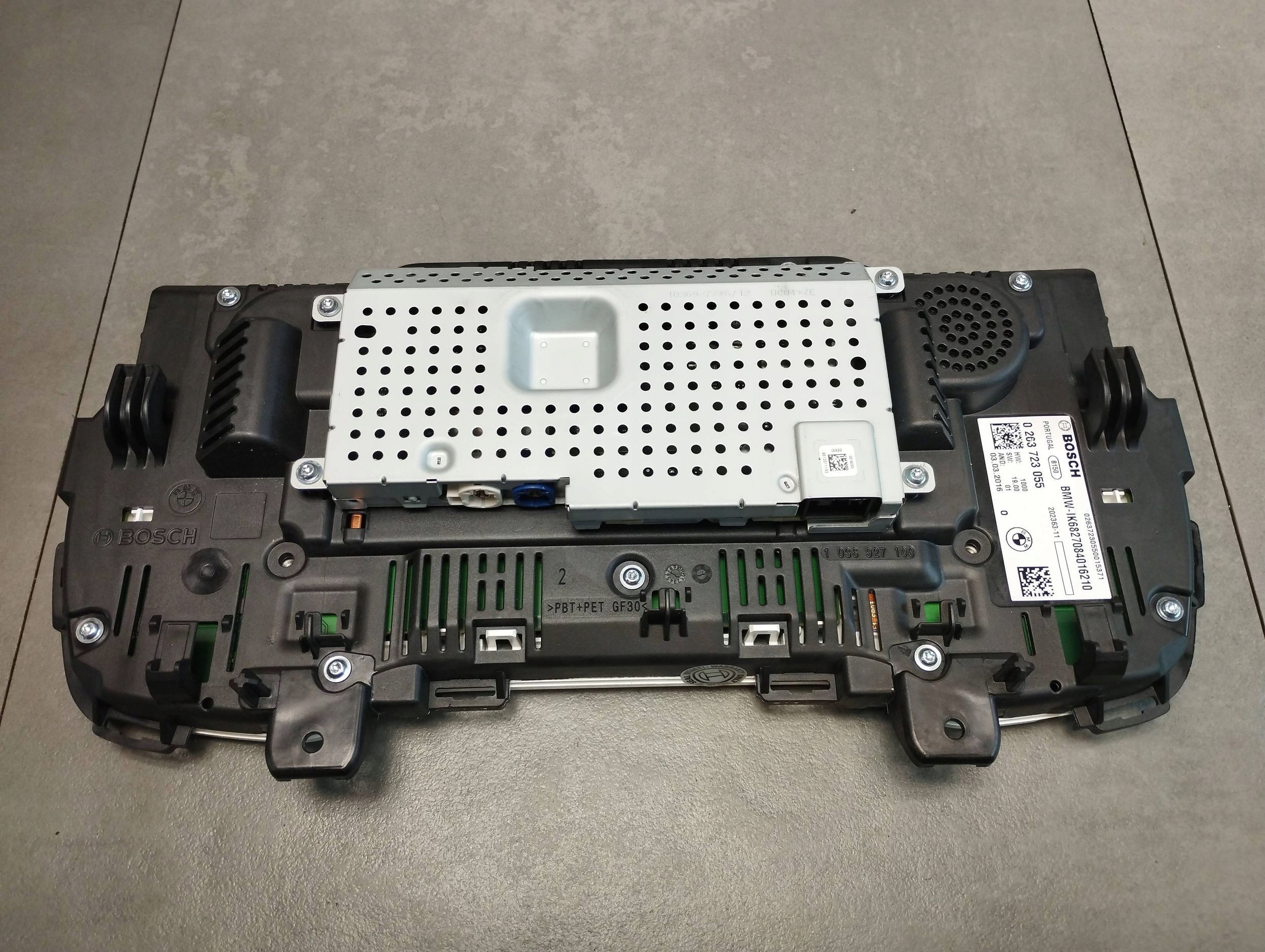 BMW 7 G11 750i 4.4 V8 dials dials 0263723055
