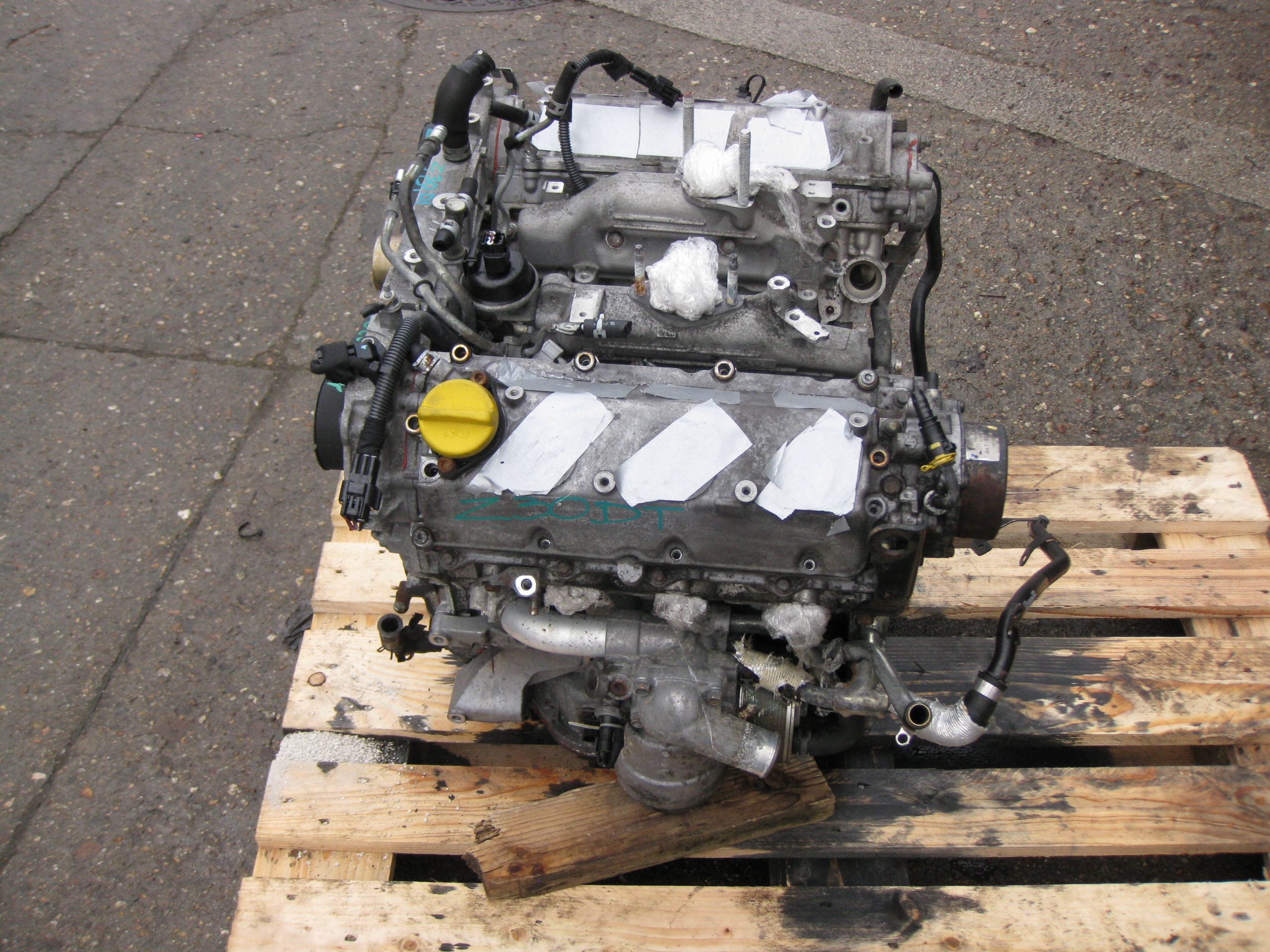 OPEL SIGNUM engine Z30DT damaged Z30DT073195