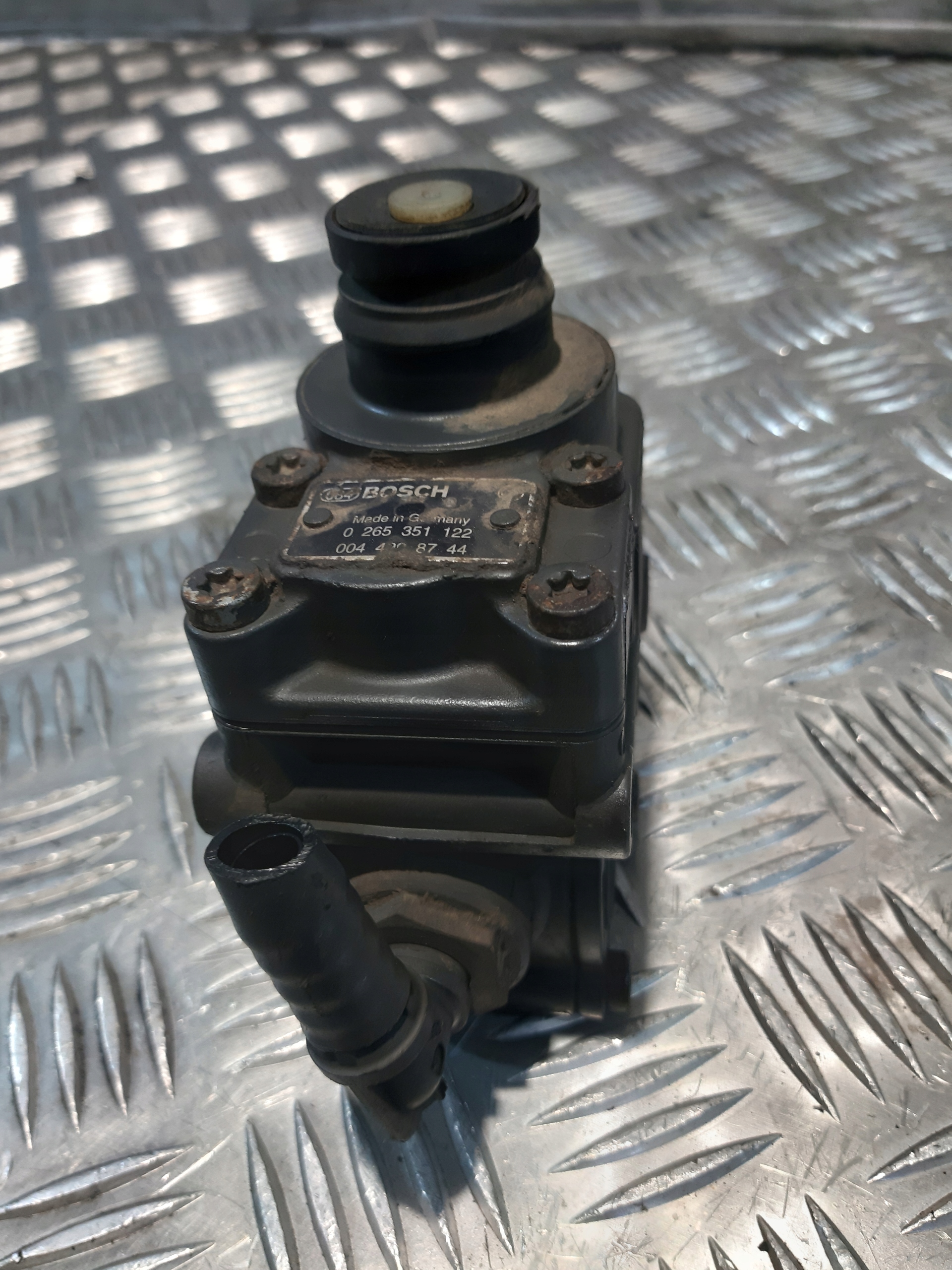 Sensor MODULATOR ABS MERCEDES BR9154 0265351122