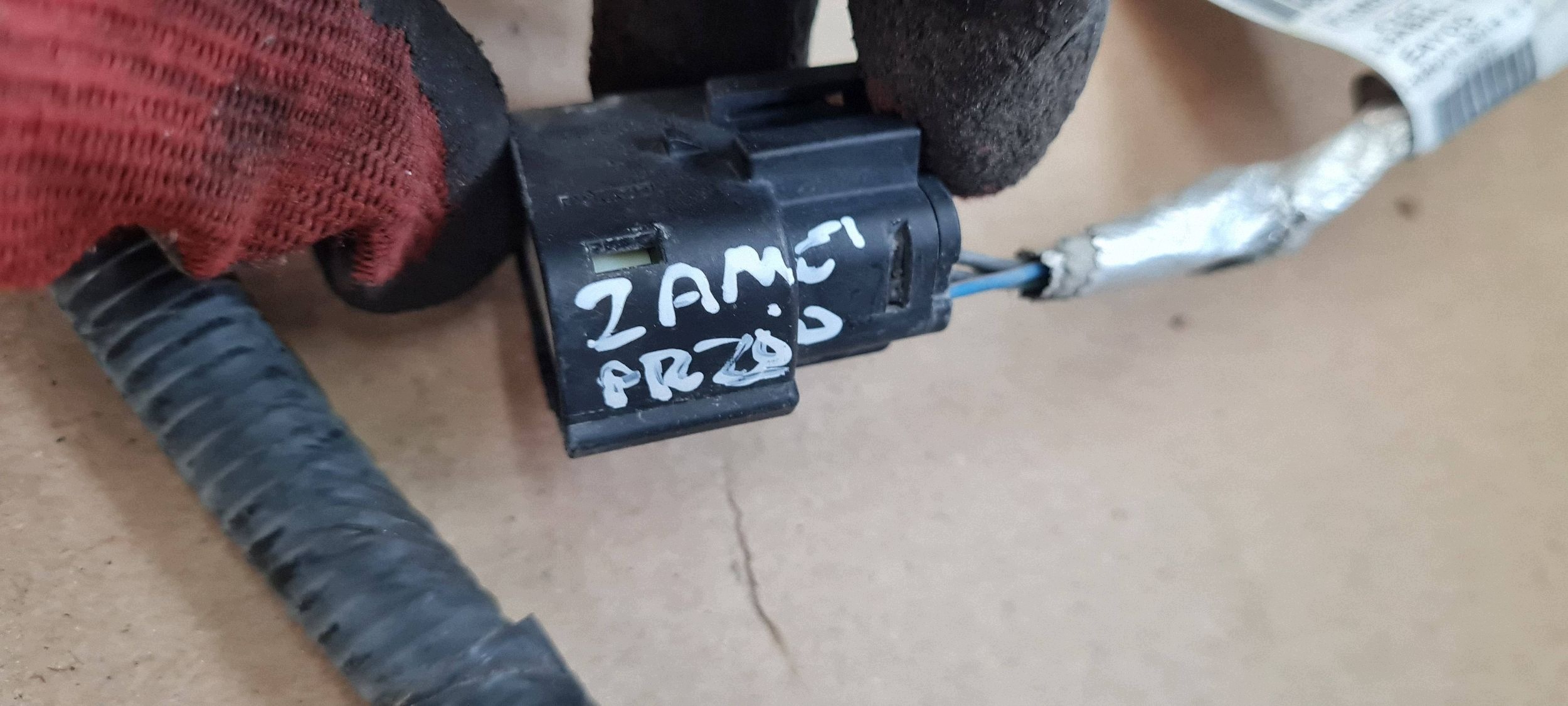 Ford Edge II 2020 bundle electrical of a lock front of a bumper K2GT13A840MD