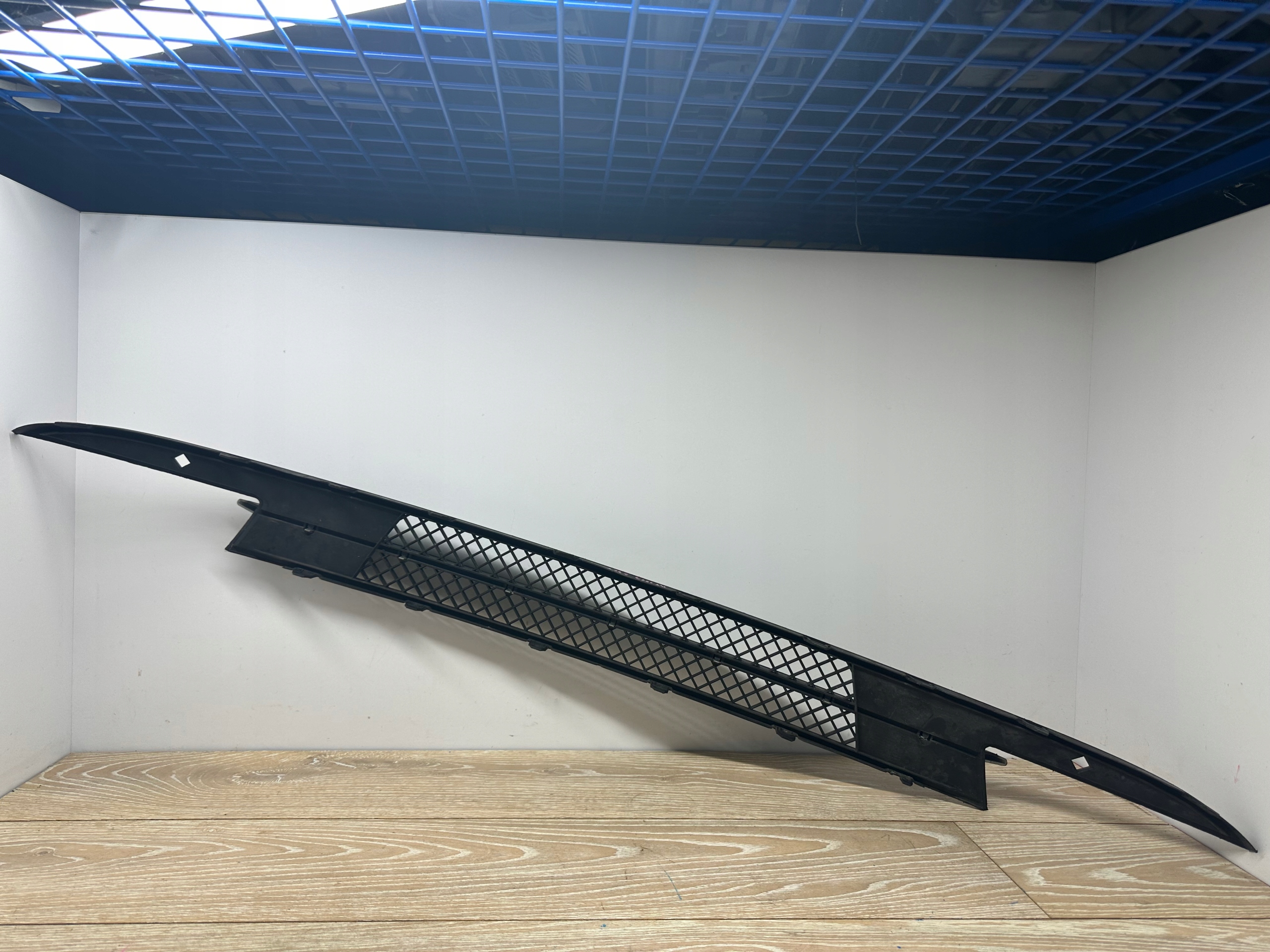 grid central of a bumper front BMW 1 E87 E81 LCI 7182367