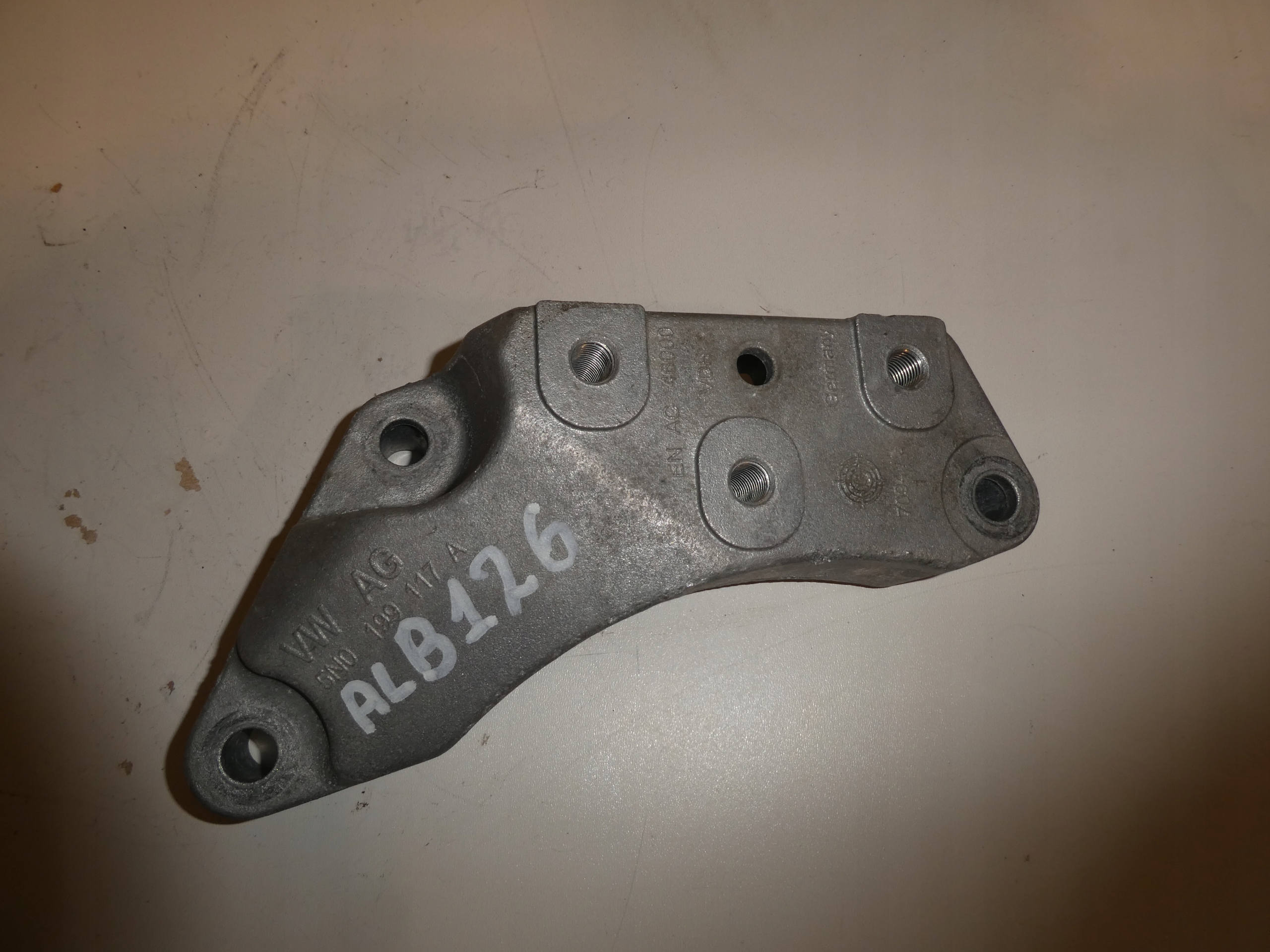 support gearboxes 5N0199117A VW SEAT SKODA