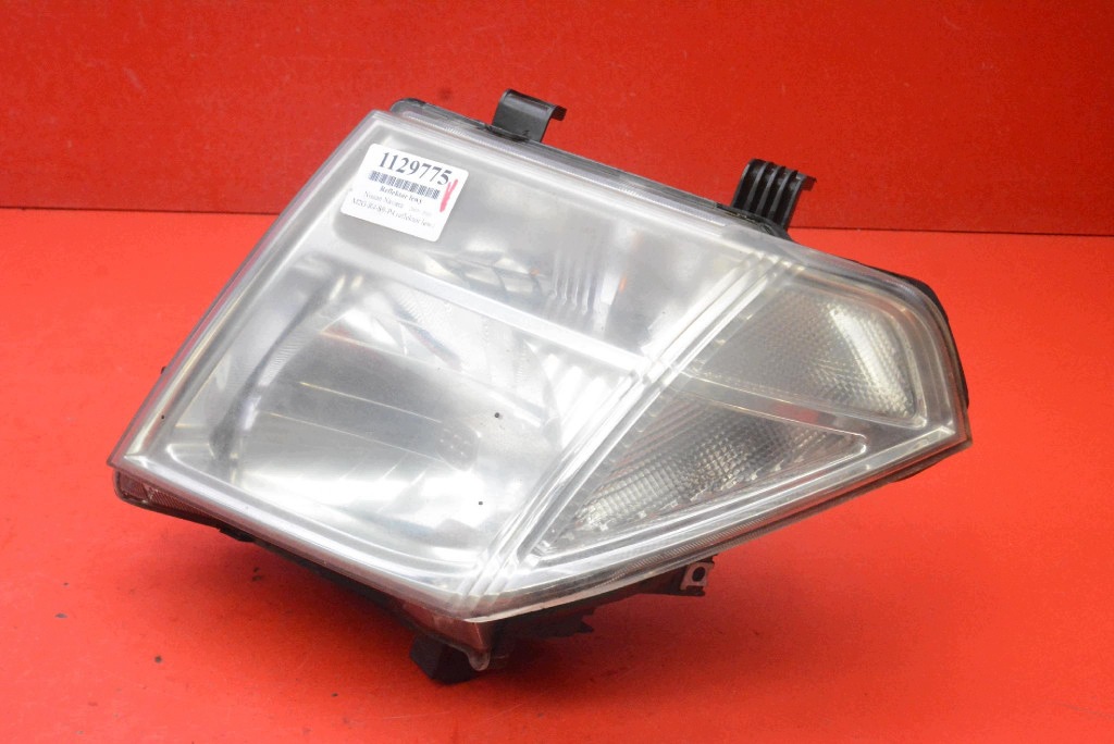 REFLEKTOR left light front EU 26060-EB30A NISSAN NAVARA 3 III D40 05-10