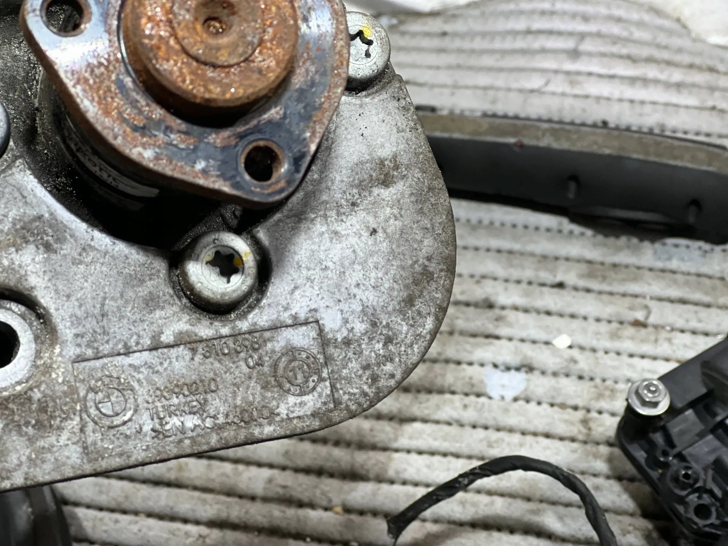 BMW X1 E84 , 3 E92 насос гур 7810898