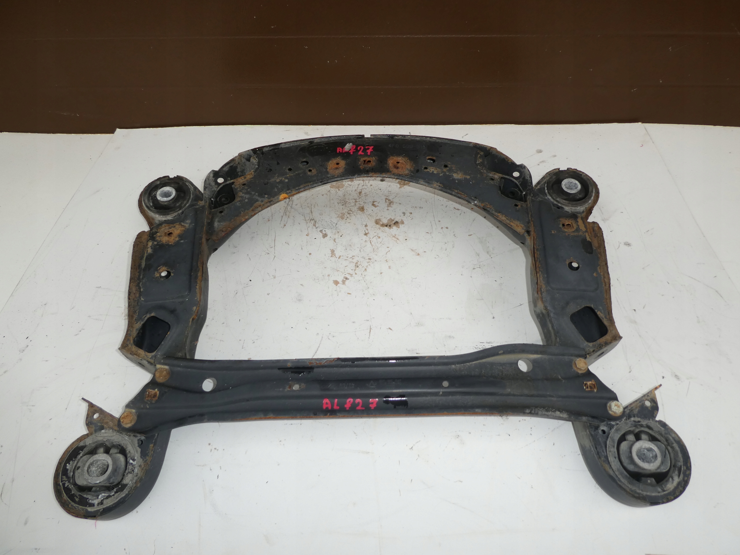 subframe SAMKI of the engine front AUDI A6 C6 4F0399313AD
