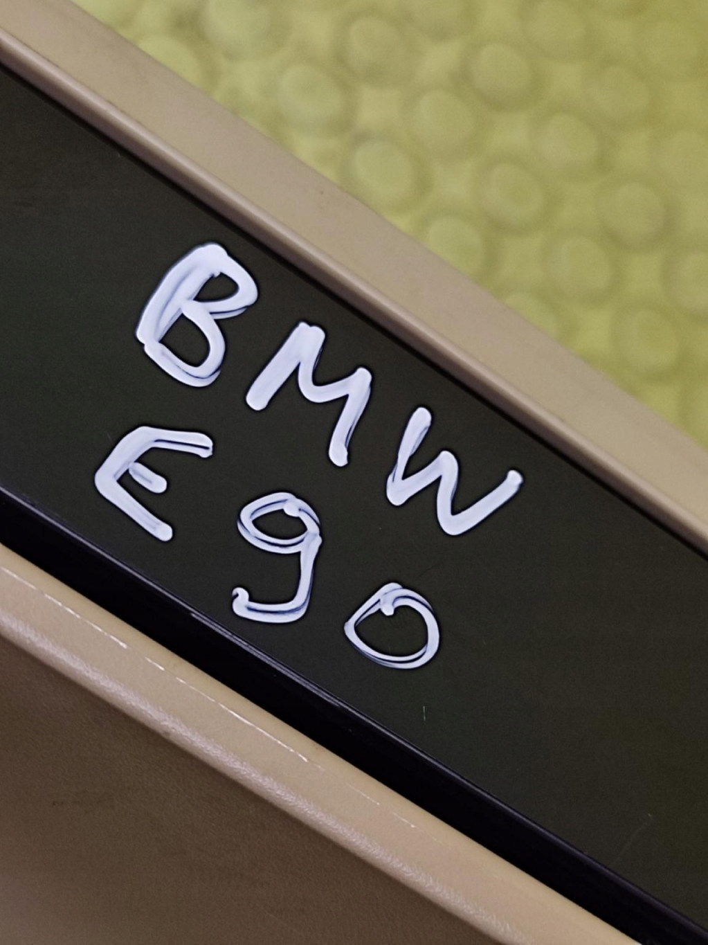 BMW E90 bracciolo posteriore 60970006