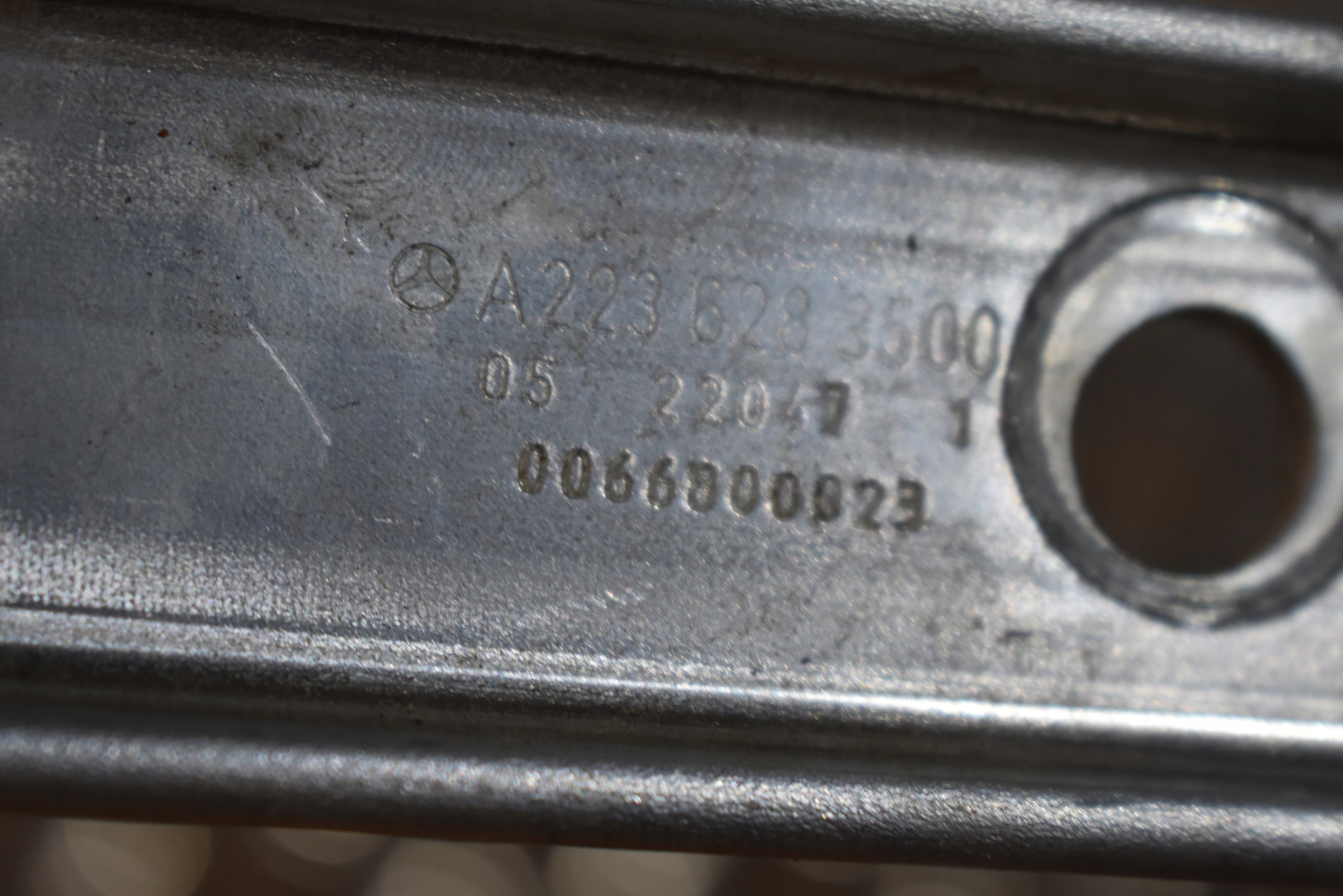 IDEALNY console brace left MERCEDES W223 1