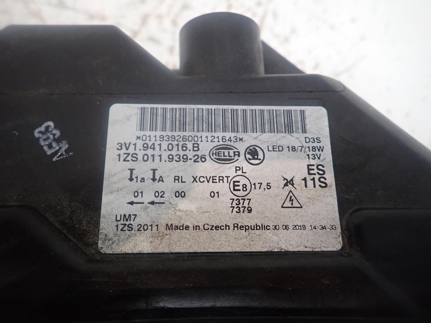 light front right SKODA SUPERB III 15- BI-XENON