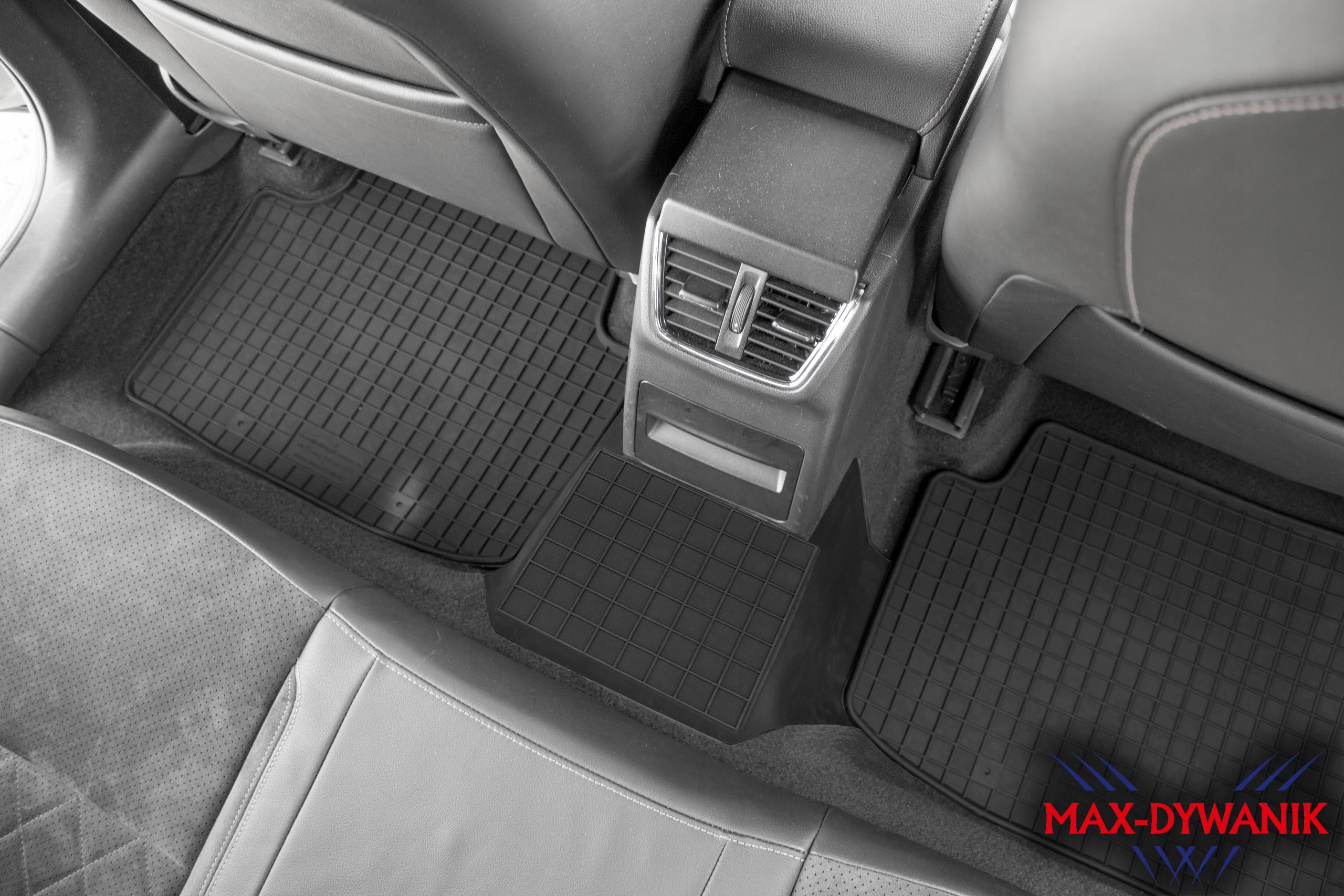 Ford Fiesta VI 2002-2008 Dywaniki z osłoną Zestaw wieloelementowy tak