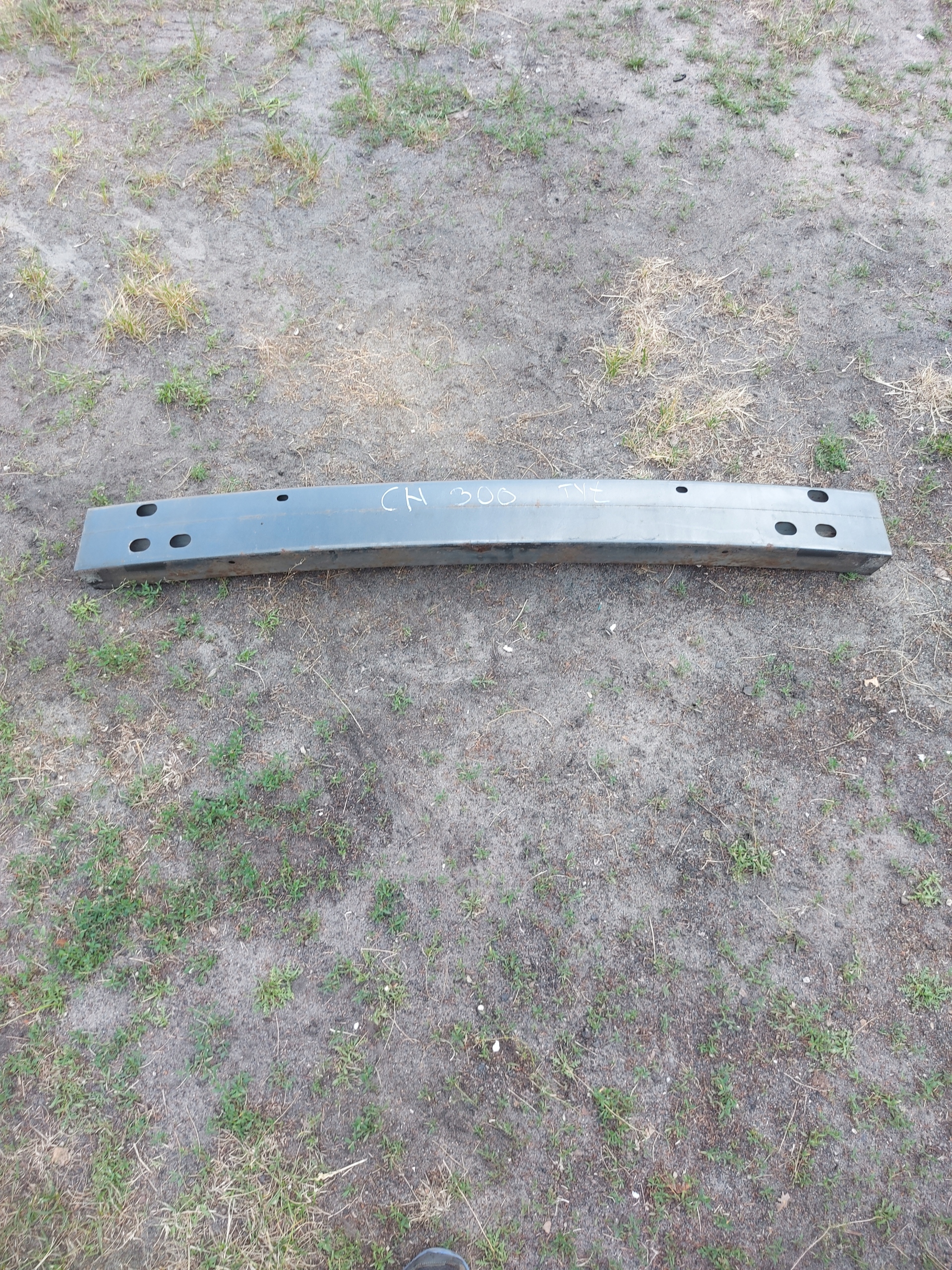 BELKA ZDERZAKA TYŁ CHRYSLER 300C