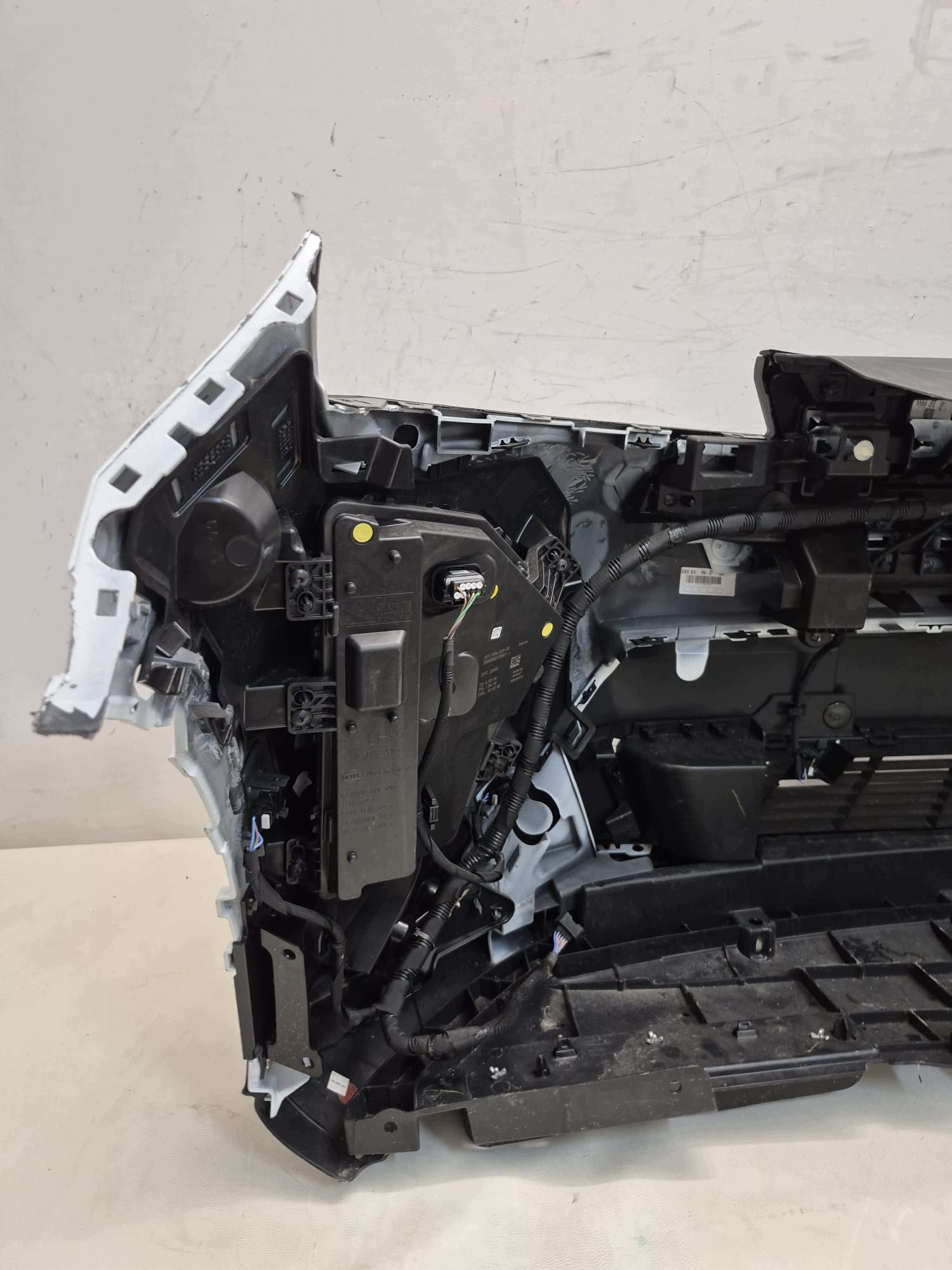 RENAULT SCENIC V 5 E-TECH 24- bumper front front PDC RADAR 620263121R