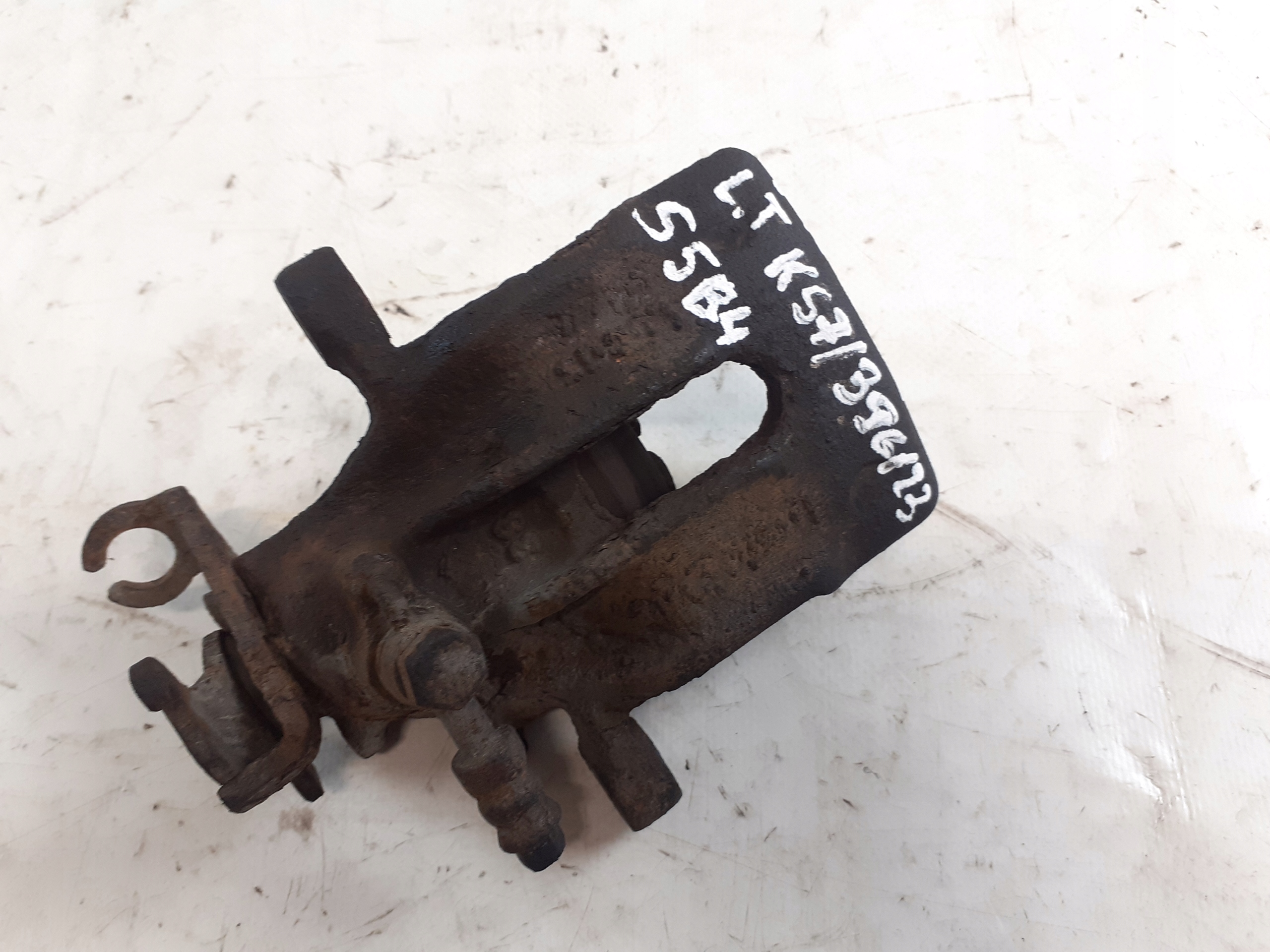 Volvo V40 1.9 DTI caliper brakes rear left