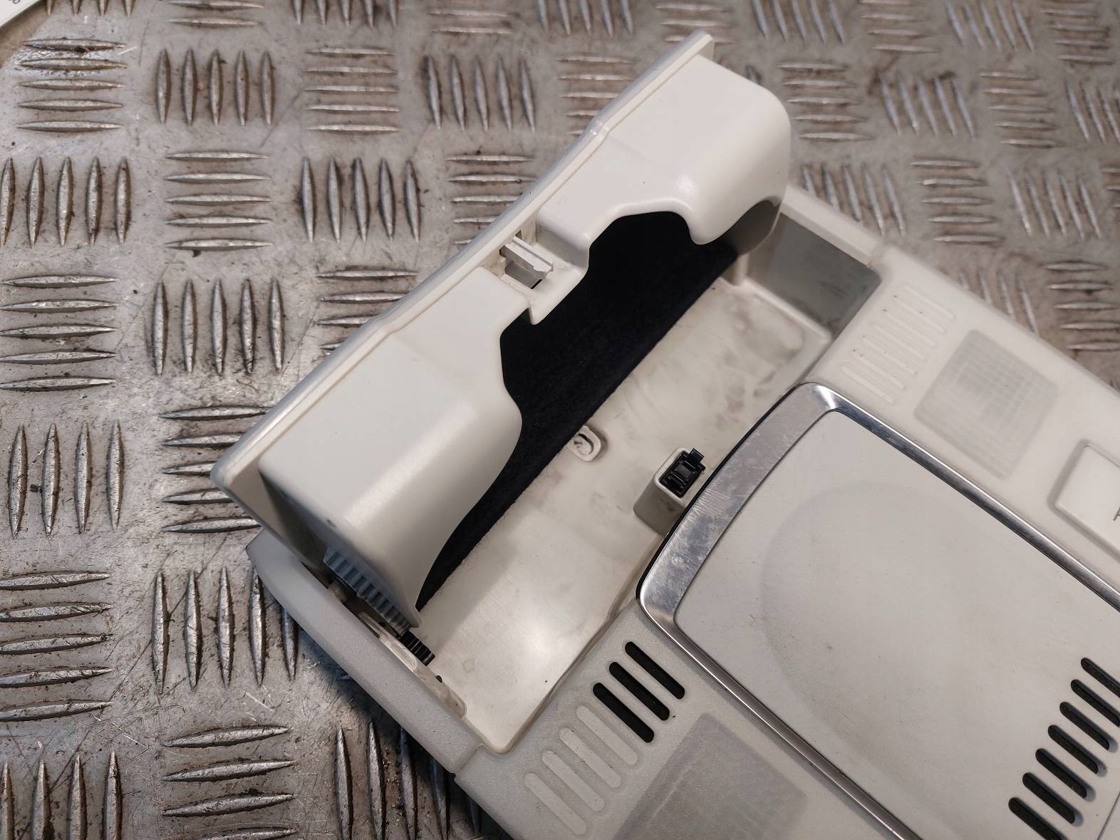 FANALE CIELO INTERNO AUDI A6 C6 4F0947135N 4F1035711C