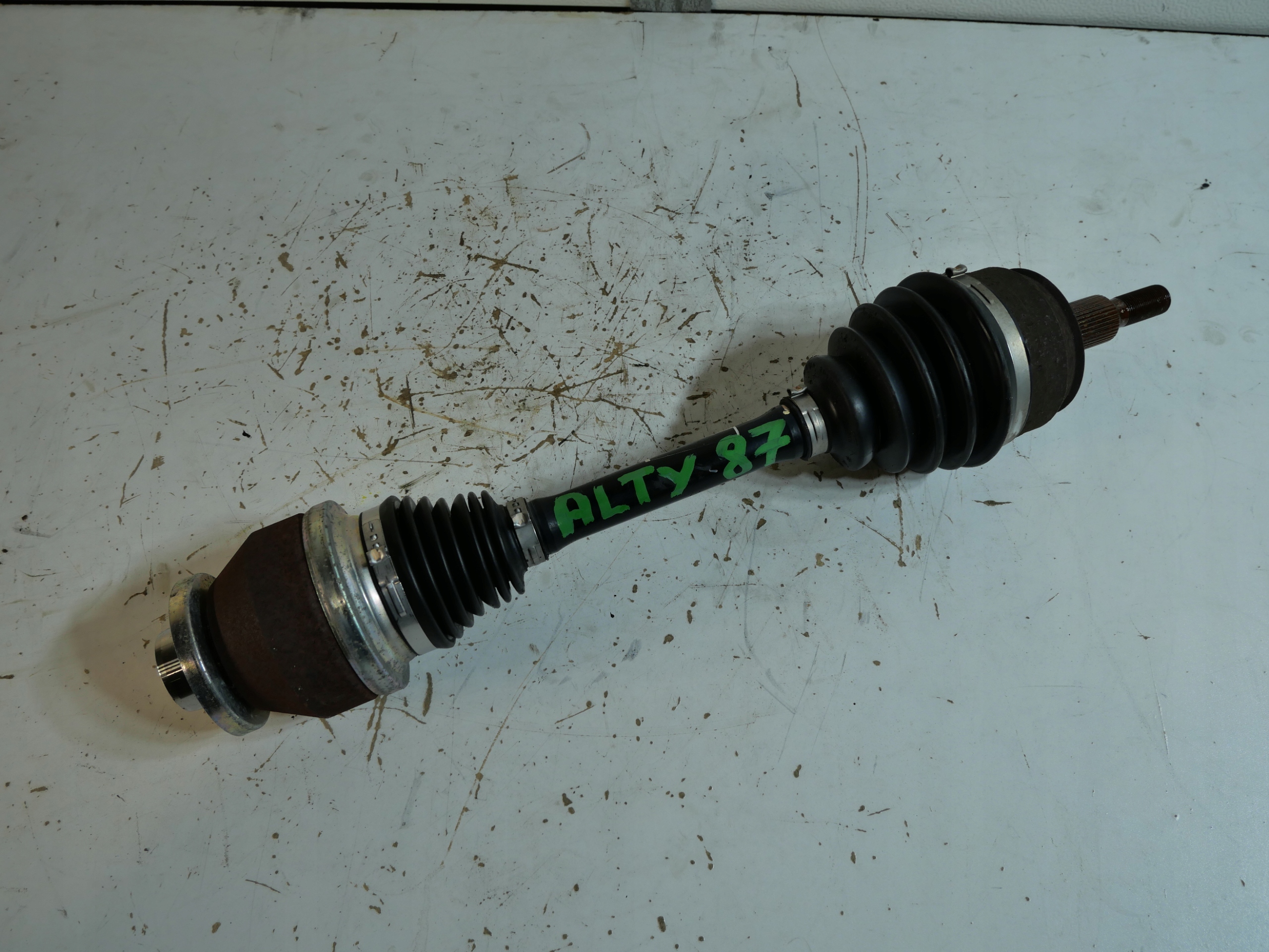 VW T5 LIFT semi-axis 7E0407271R