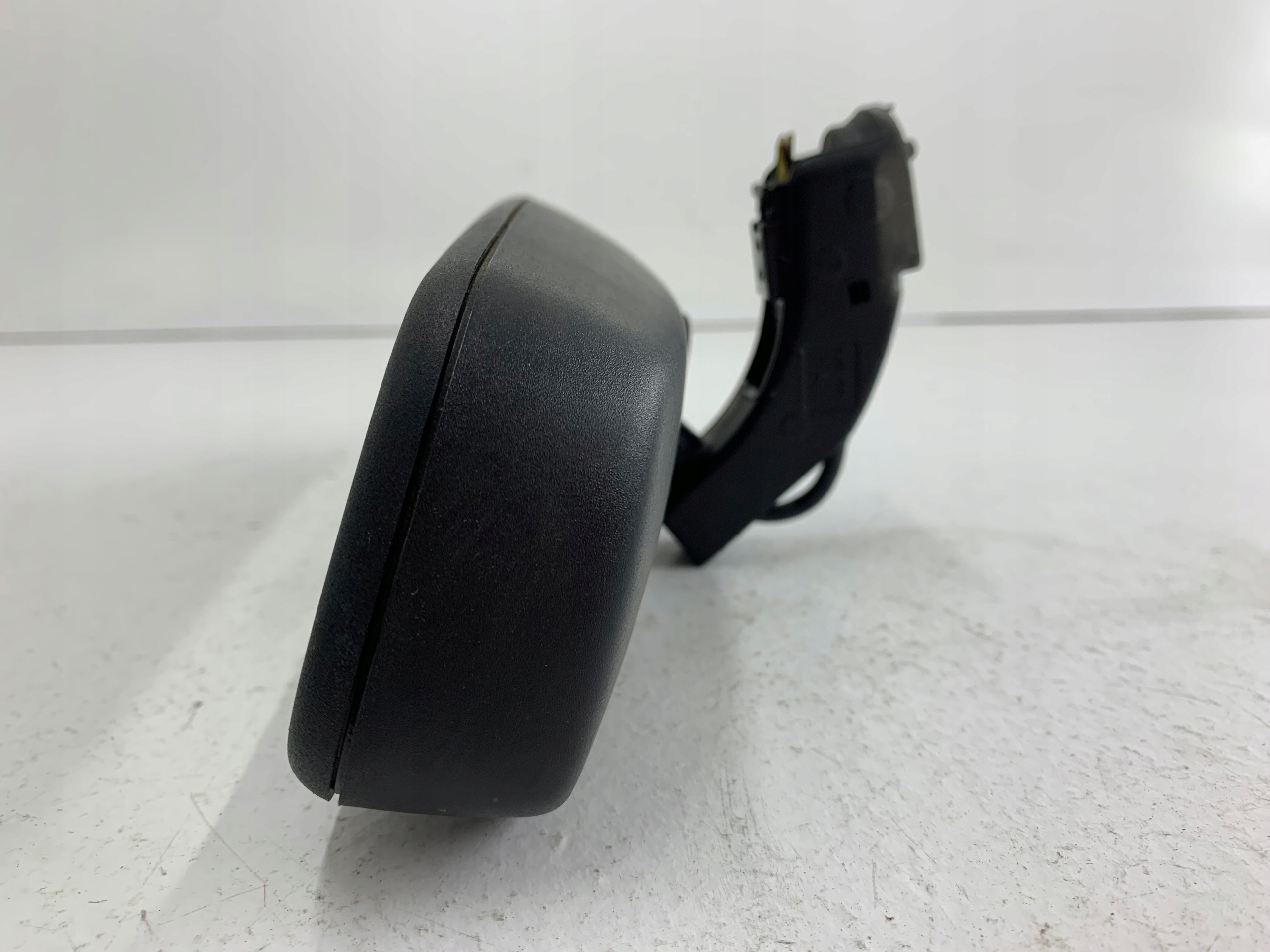 BMW E65 rear-view mirror inner 823677409