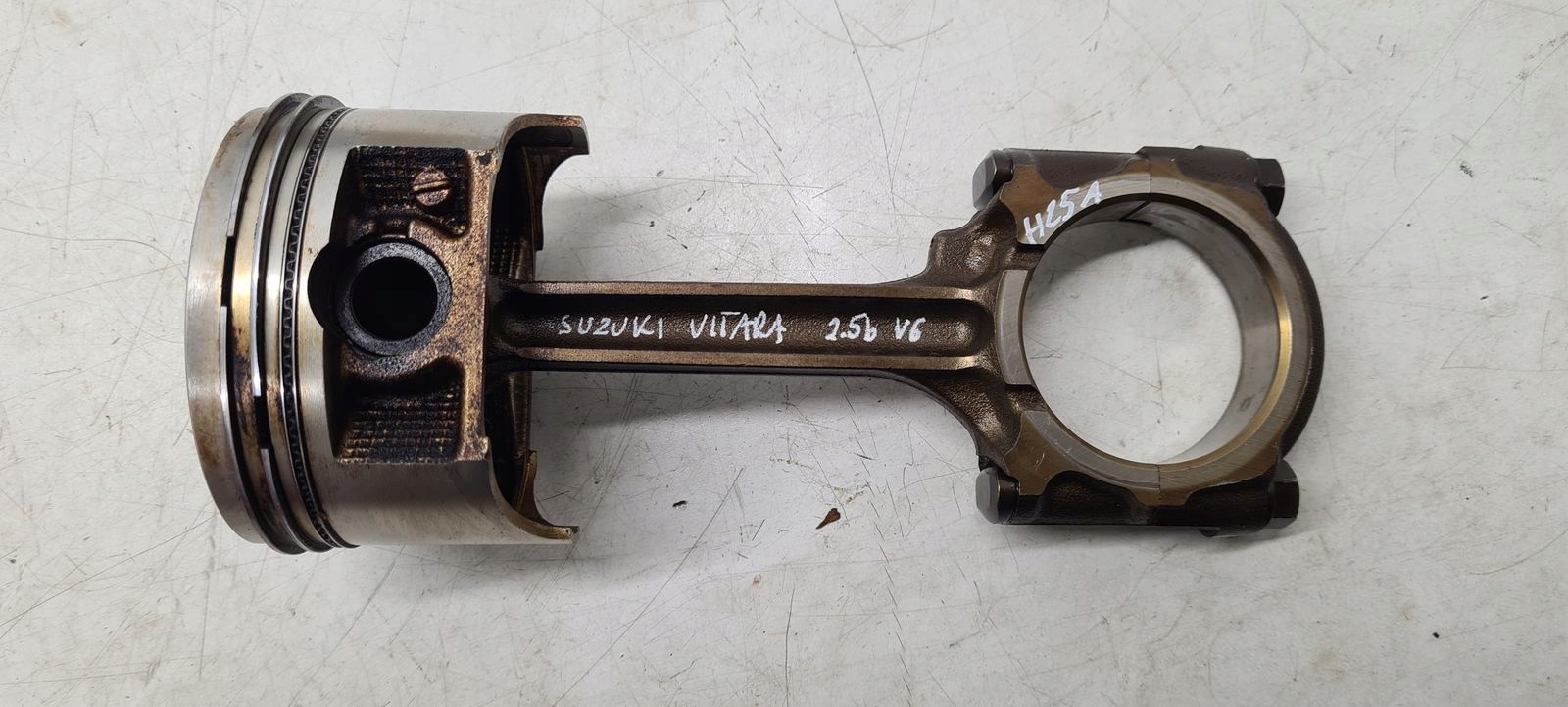 piston connecting rod Suzuki Vitara 2,5 V6 H25A