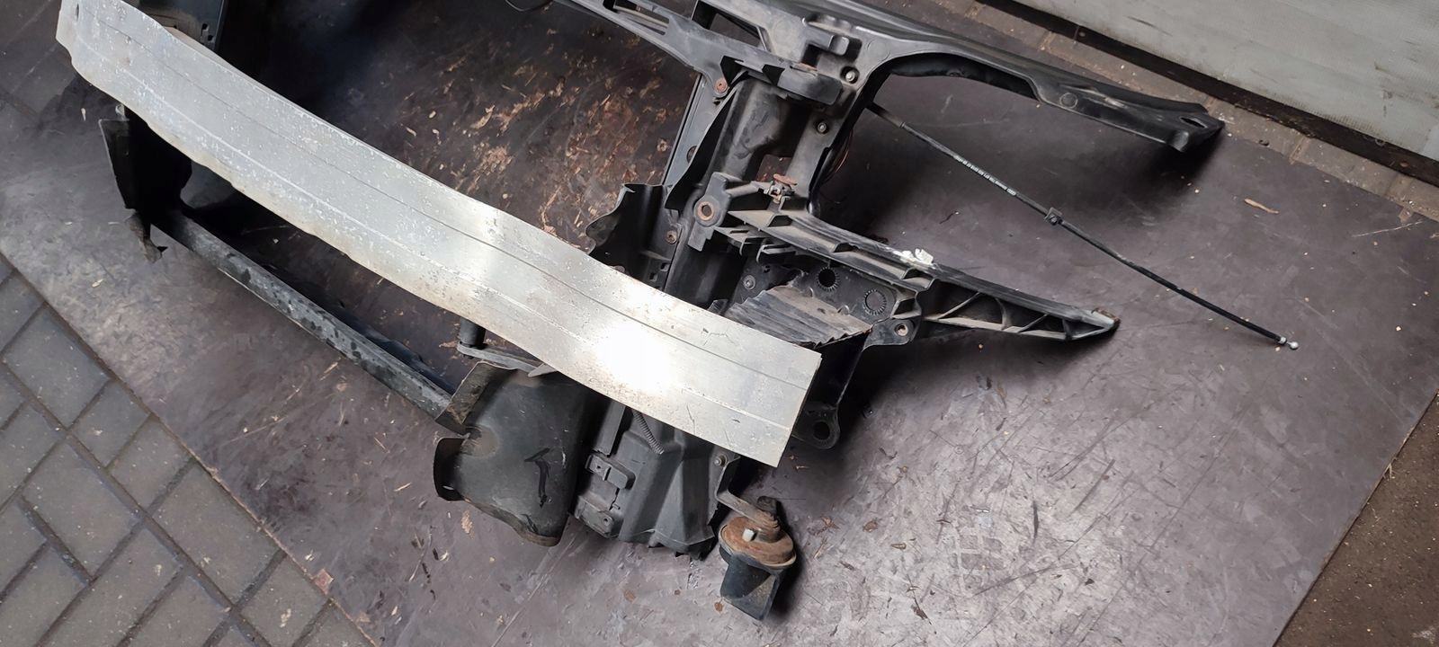 support panel for radiators pillar iron Audi A3 8P LIFT 2,0 TFSI