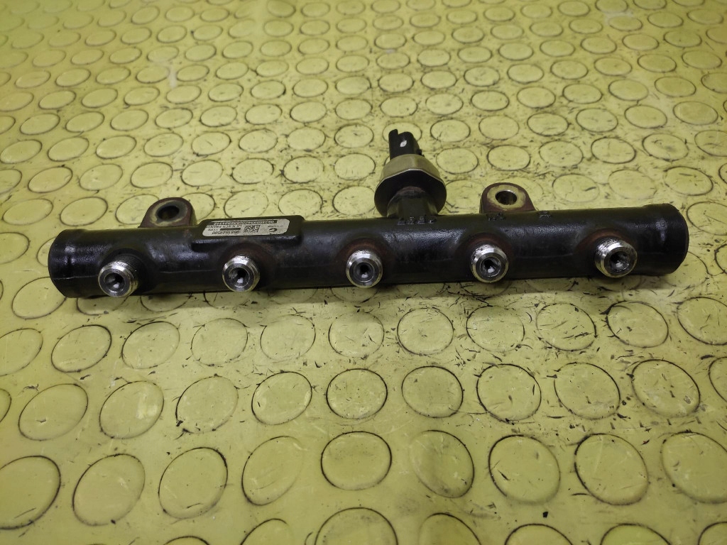 CITROEN C4 2.0 HDI Rampe injection 9681649580