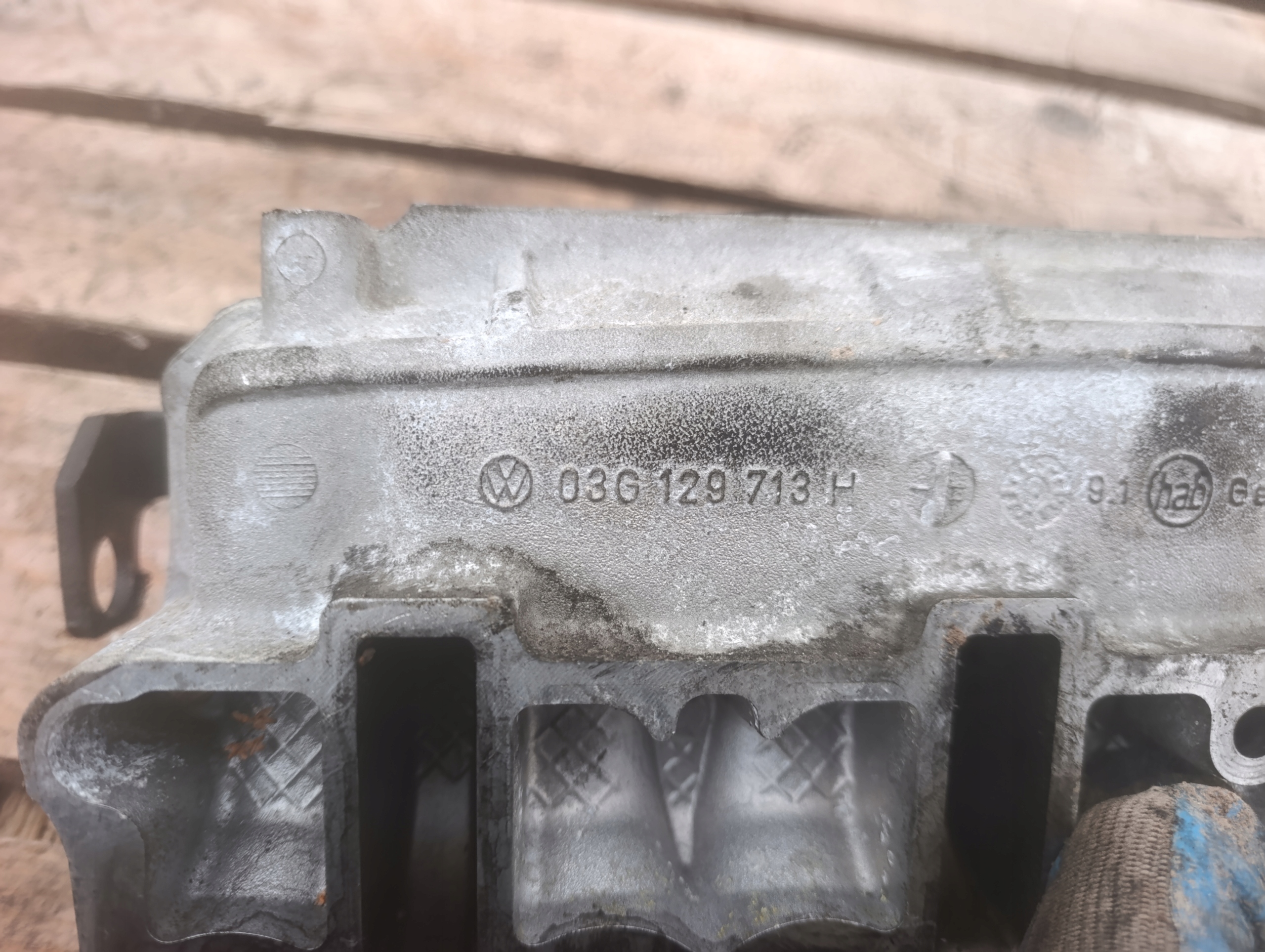 intake manifold AUDI VW SKODA 03G129713H