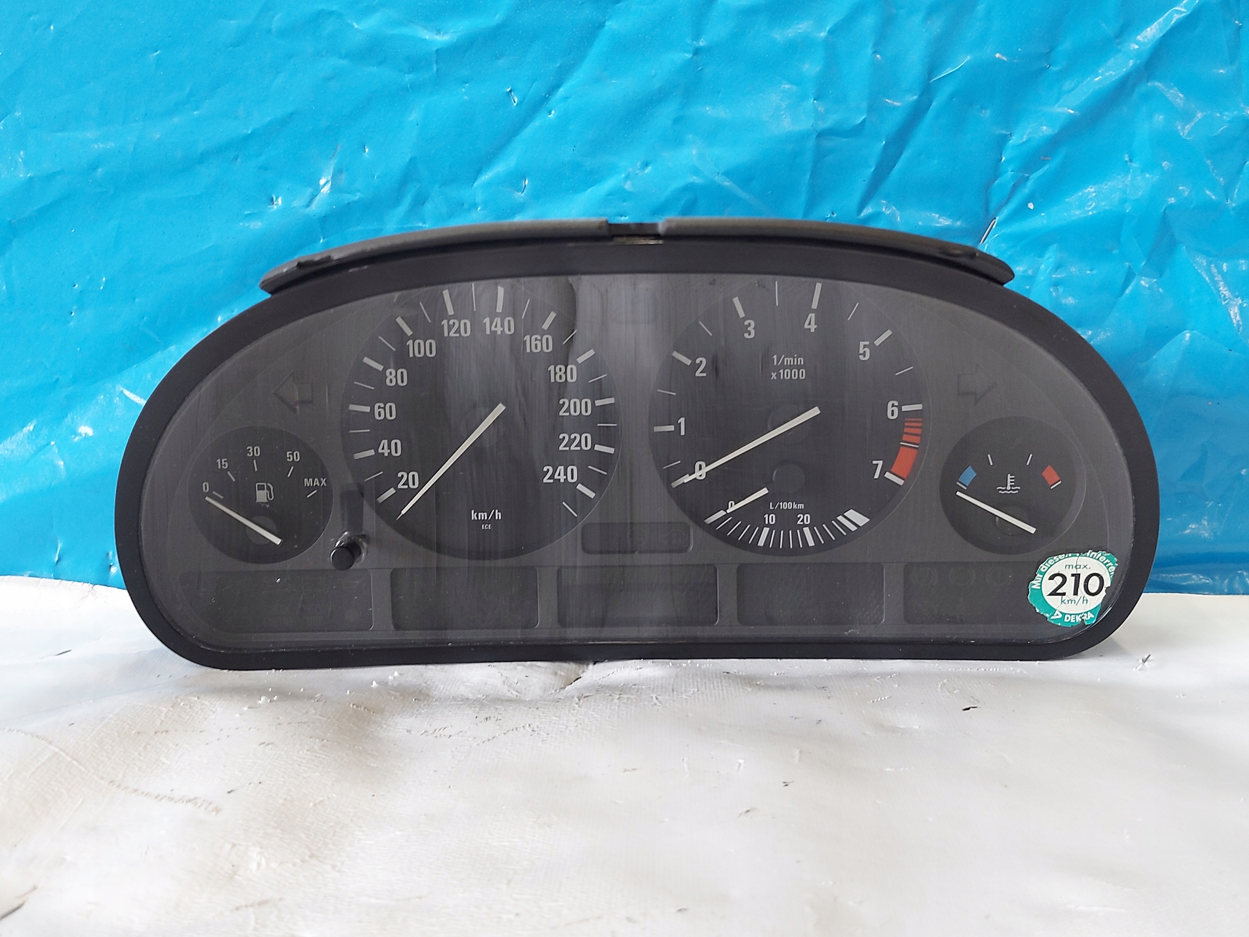 dials clock BMW E39 520i 62118372359