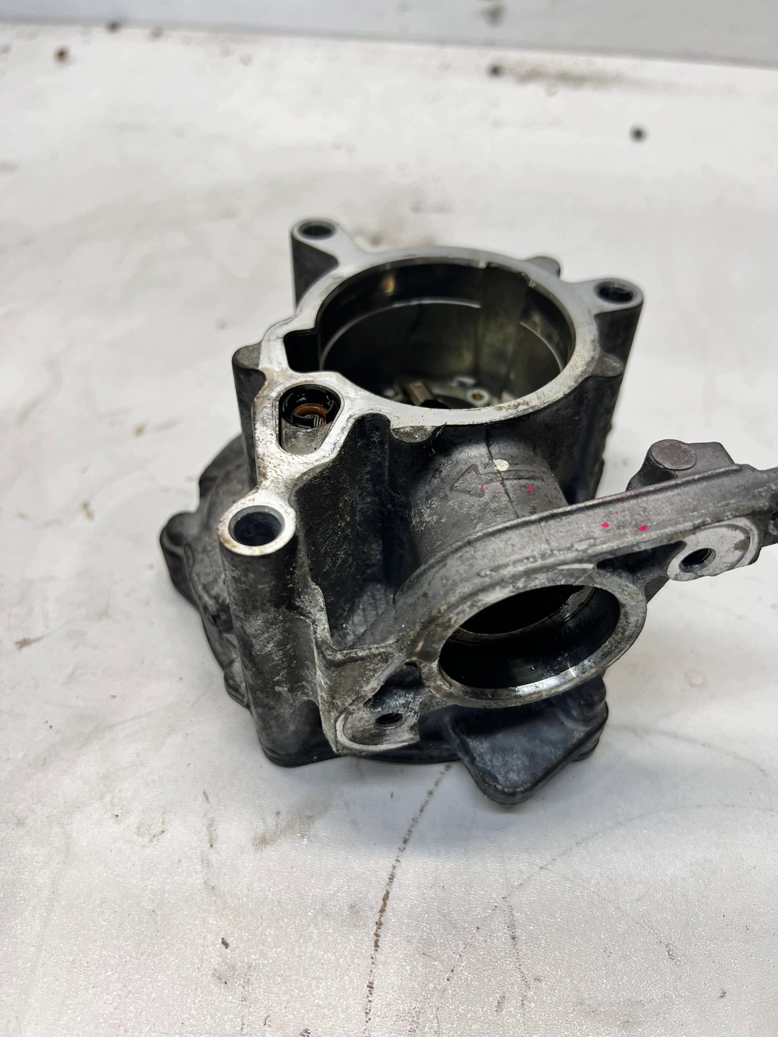 pumpe VACUM AUDI A4 A3 A6 VW 2,0 TFSI 06J145100F