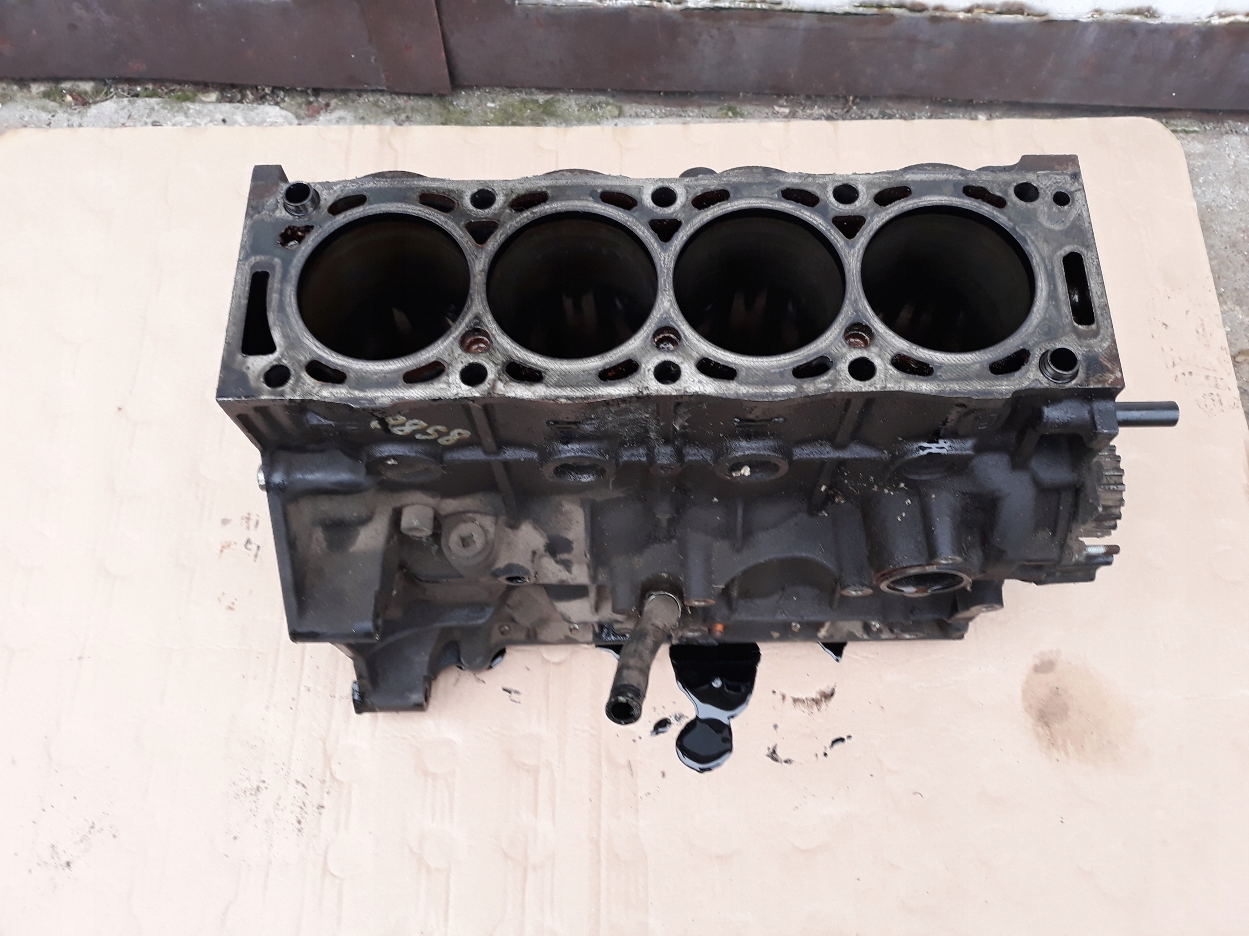 blok 2,0 TD HDi RHZ Suzuki Grand Vitara I