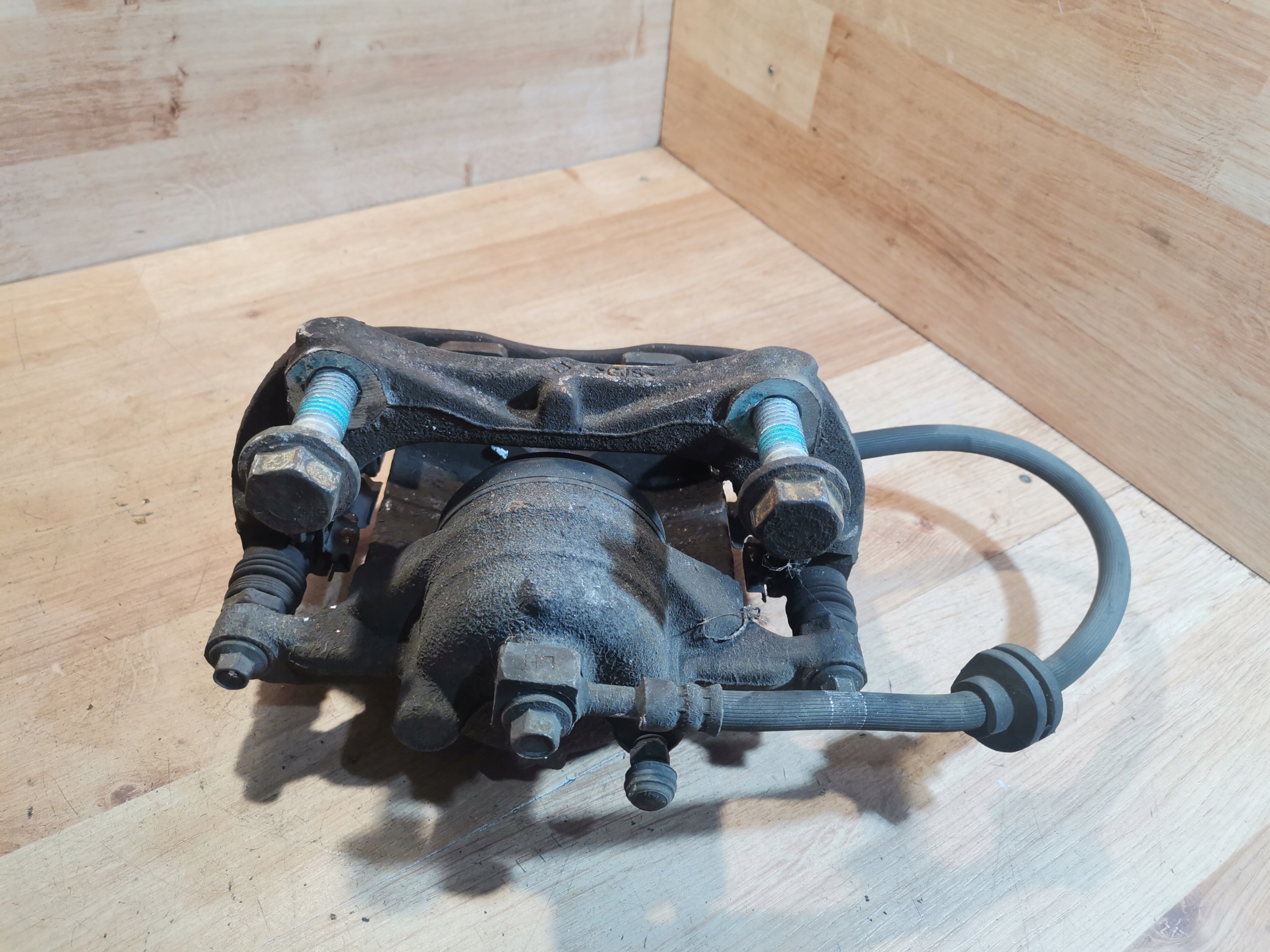 caliper brake left front OPEL MOKKA A ZAFIRA C 13430602