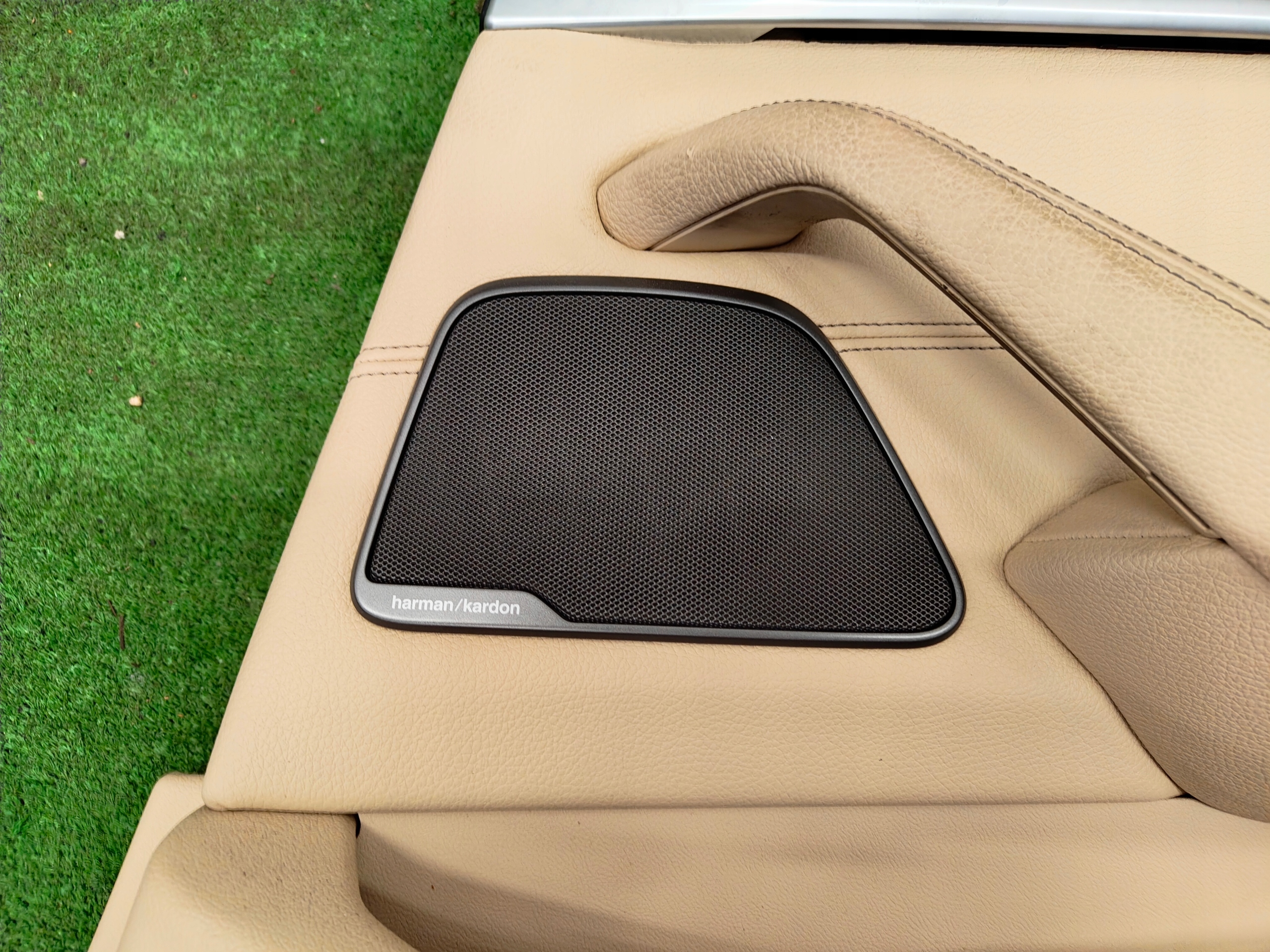 BMW 5 G30 side door right rear part HARMAN KARDON