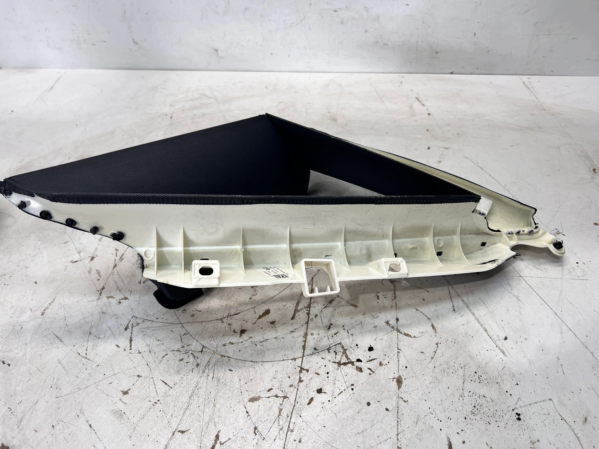 Blende Abdeckung SLUPKA links heck AUDI A6 C7 4G5867287 BBI