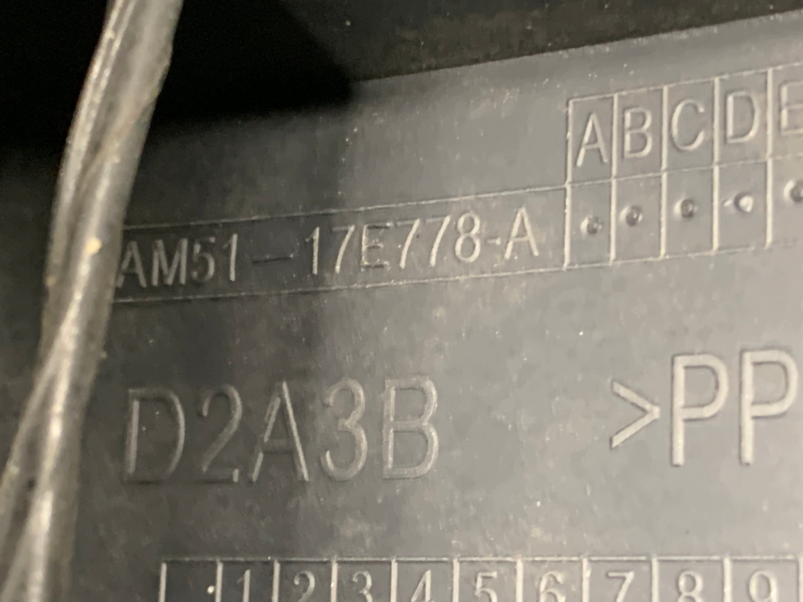 příčka nárazníku stěny předního předek FORD C-MAX MK3 AM5117E778A