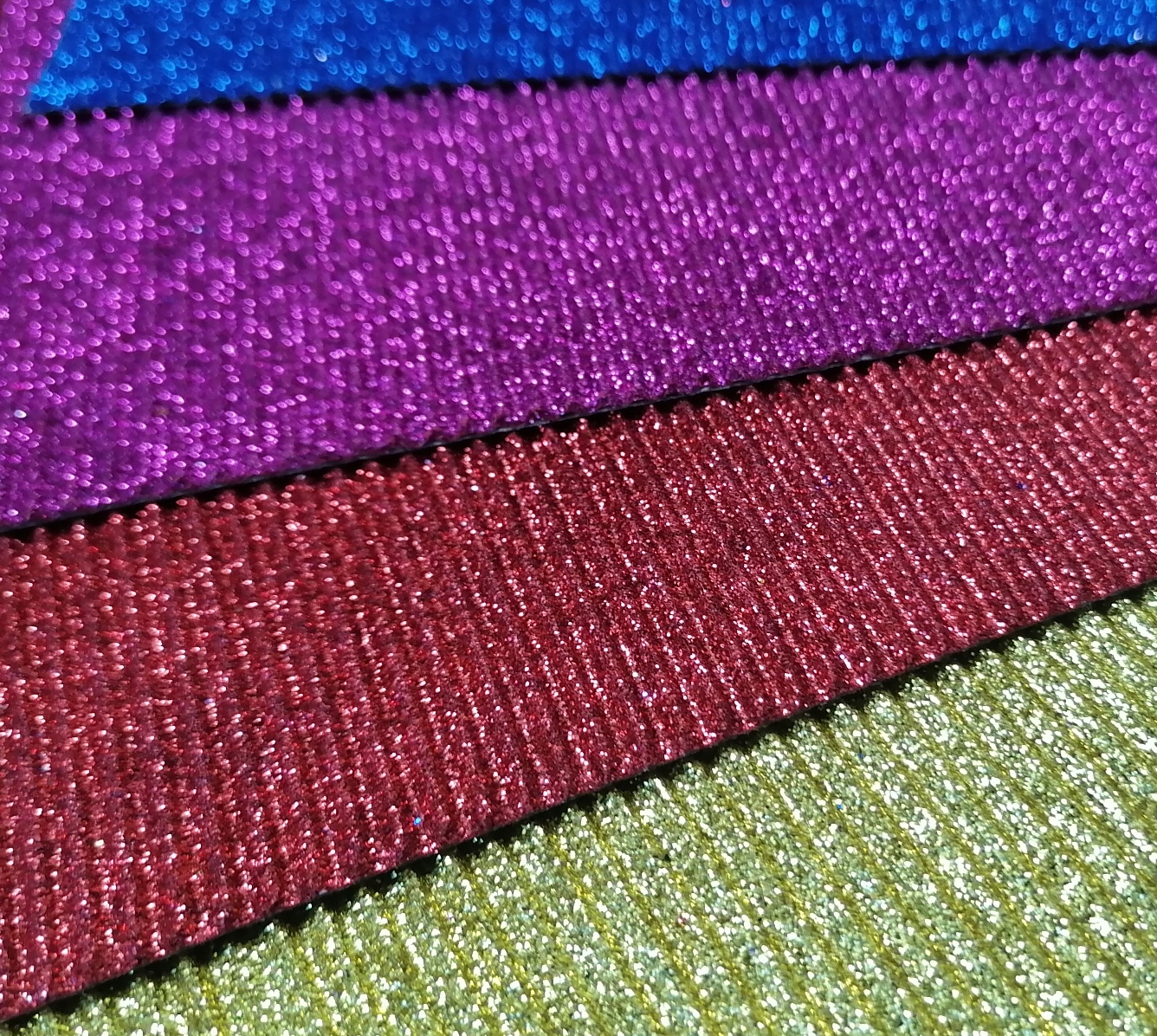 

Tektura Falista Brokatowa Mix A4 20cm x 30cm